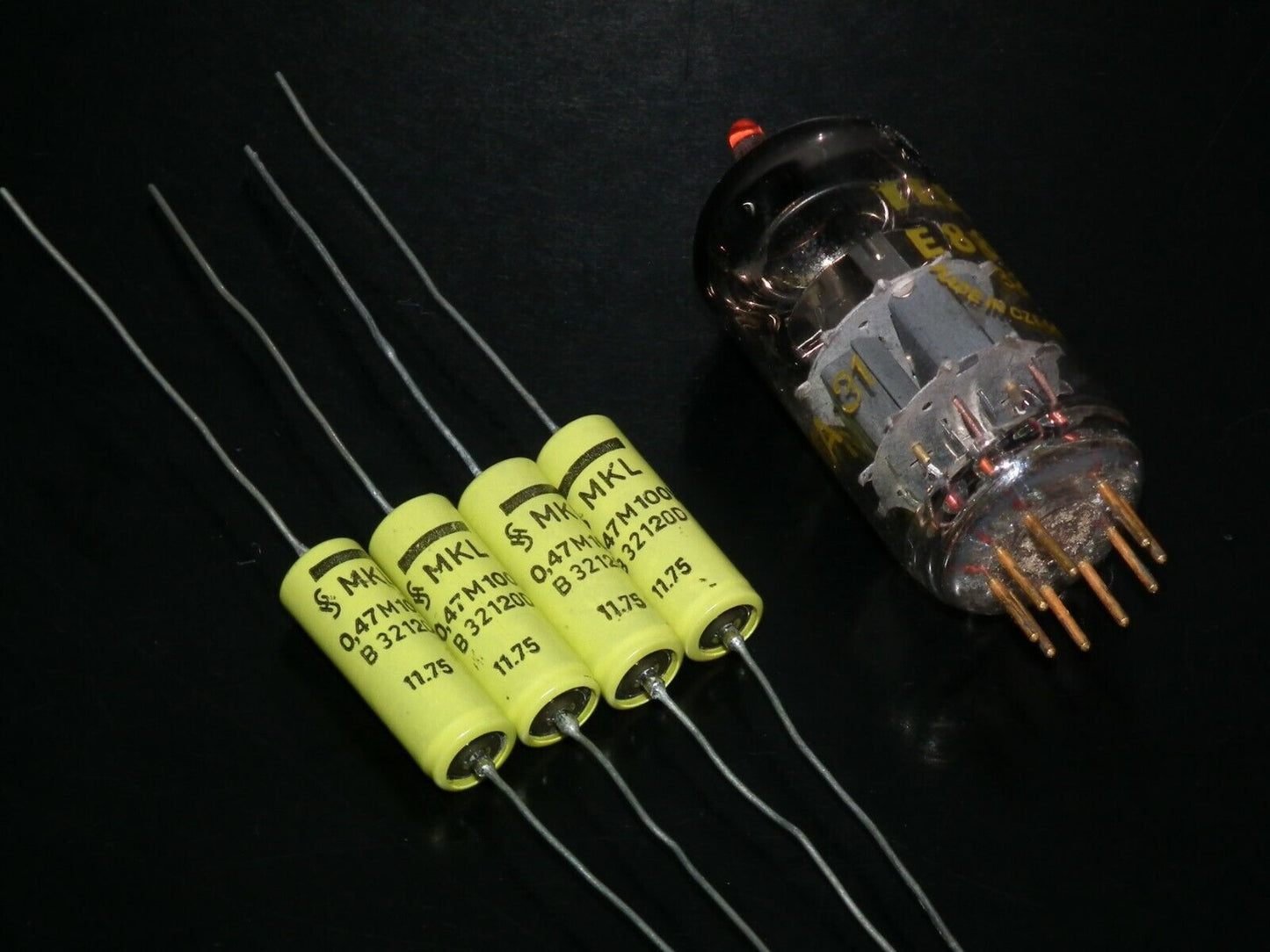 Four 4 NOS vintage Siemens MKL Capacitors 470nF 100V Klangfilm West Germany 70s