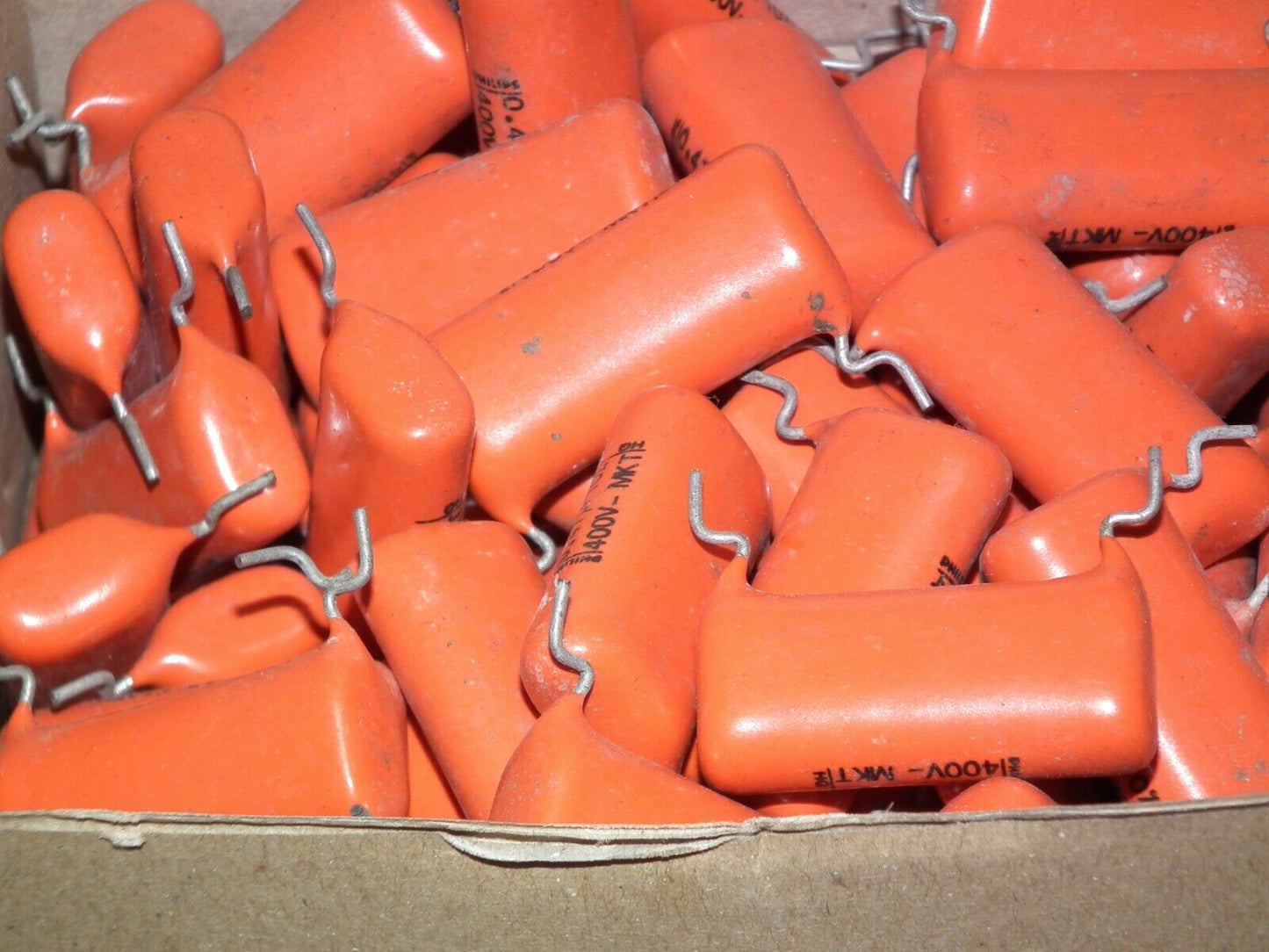 Four (4psc) vintage NOS MKT capacitors 470nF 400V Philips Metallized Polyester
