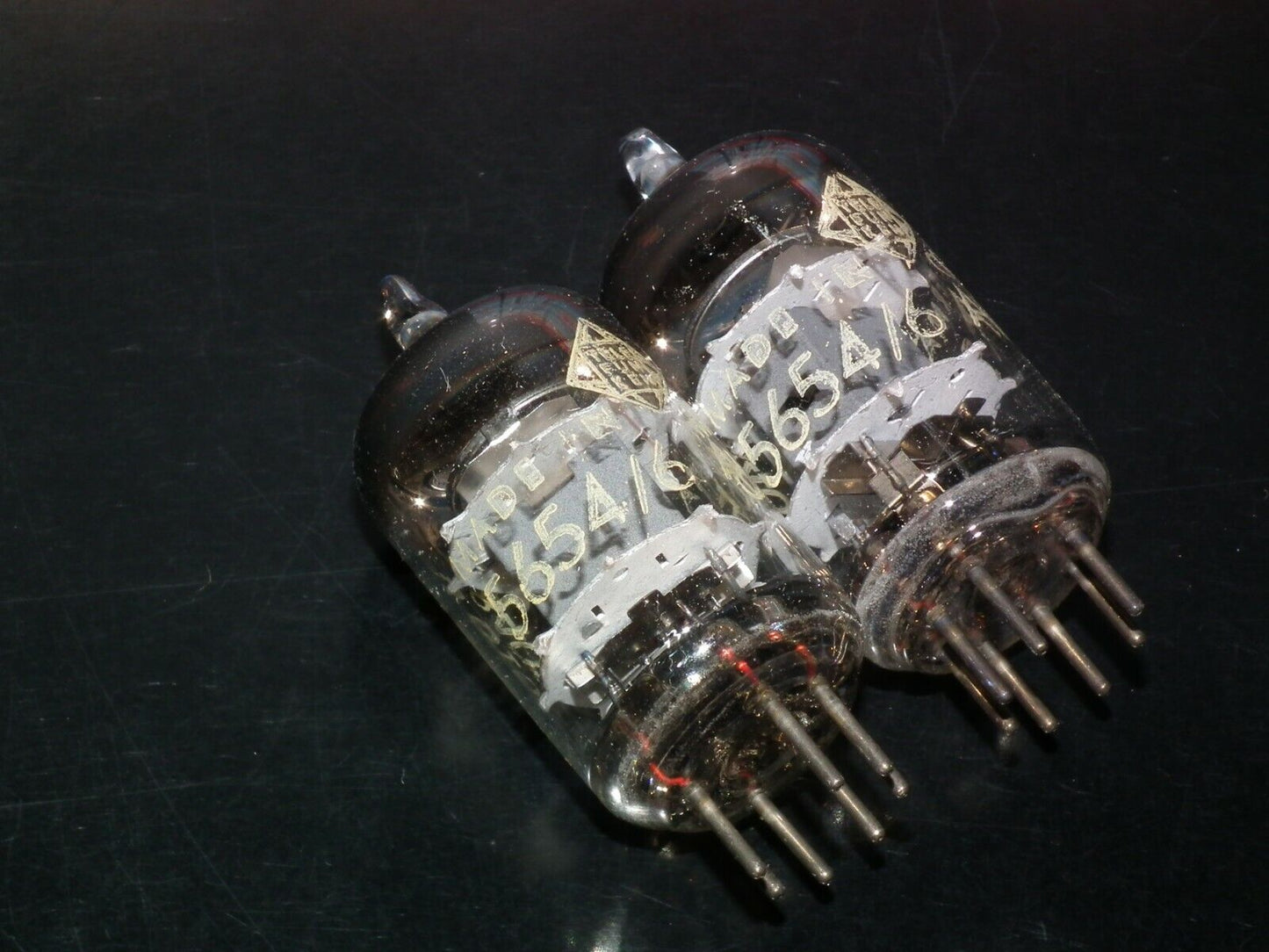 Genuine Telefunken Platinum Matched Pair 5654 EF95 NOS diamond bottom Little Dot