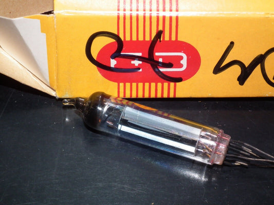 One (1 pcs) PHILIPS DM70 NOS NIB Tube Tuning Indicator Magic Eye DM 70
