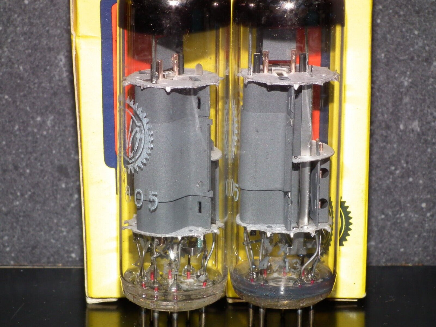 Platinum Matched Pair (2 tubes) PCL805 Valvo Philips Triode Pentode NOS NIB