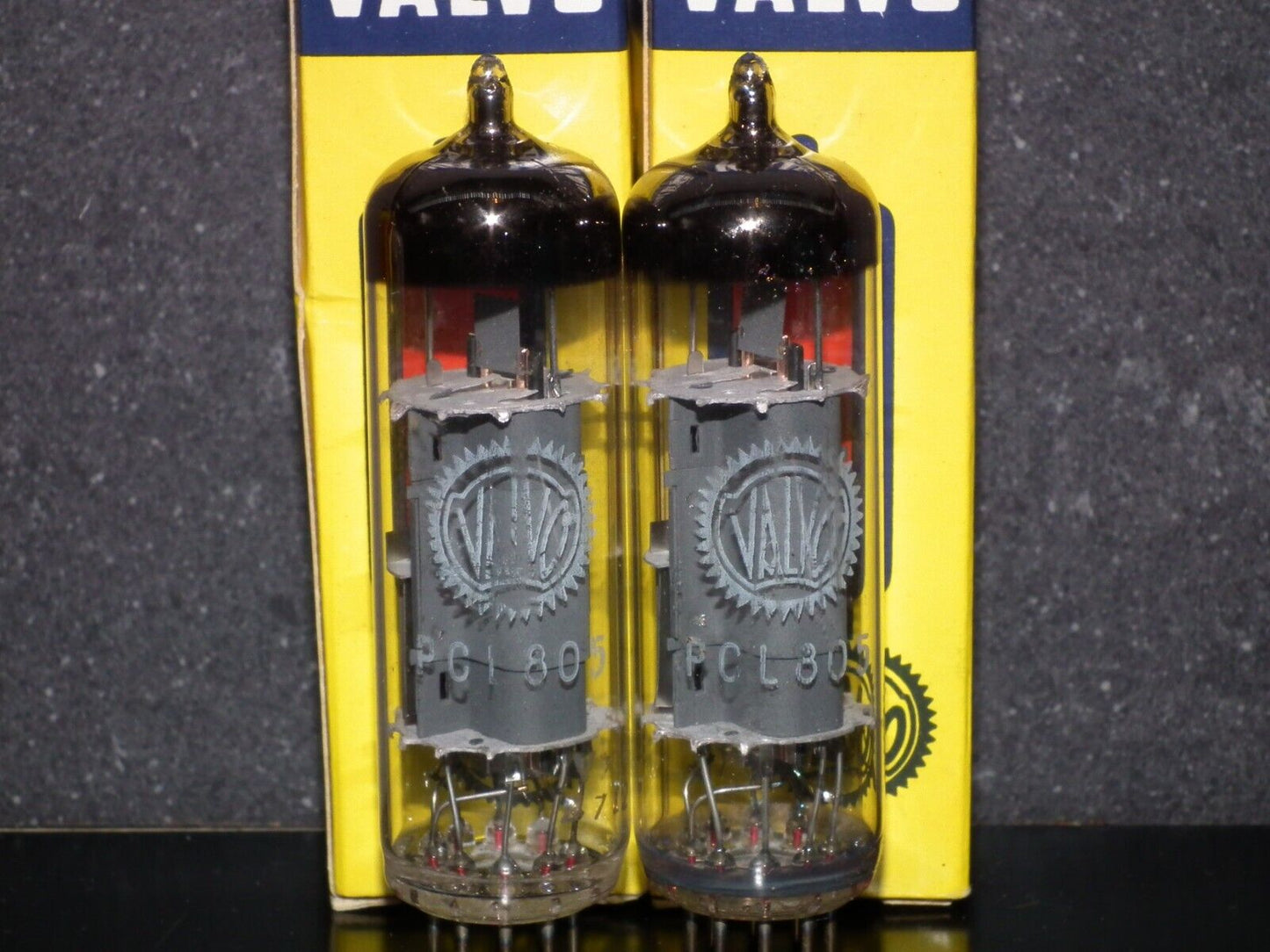 Platinum Matched Pair (2 tubes) PCL805 Valvo Philips Triode Pentode NOS NIB