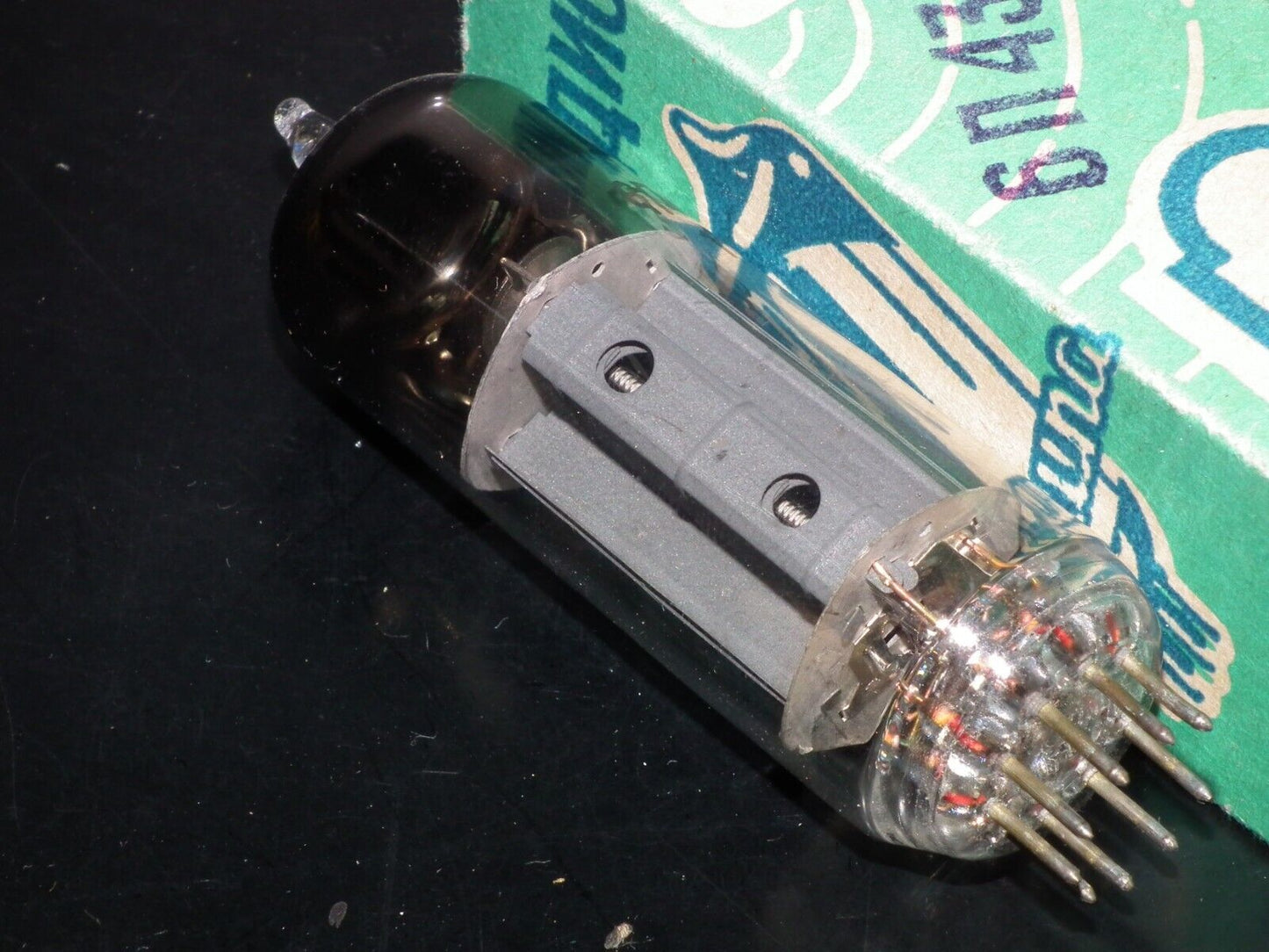 One (1 pcs) 6P43P-E Reflektor ( EL86 6CW5 )  NOS tube audio pentode