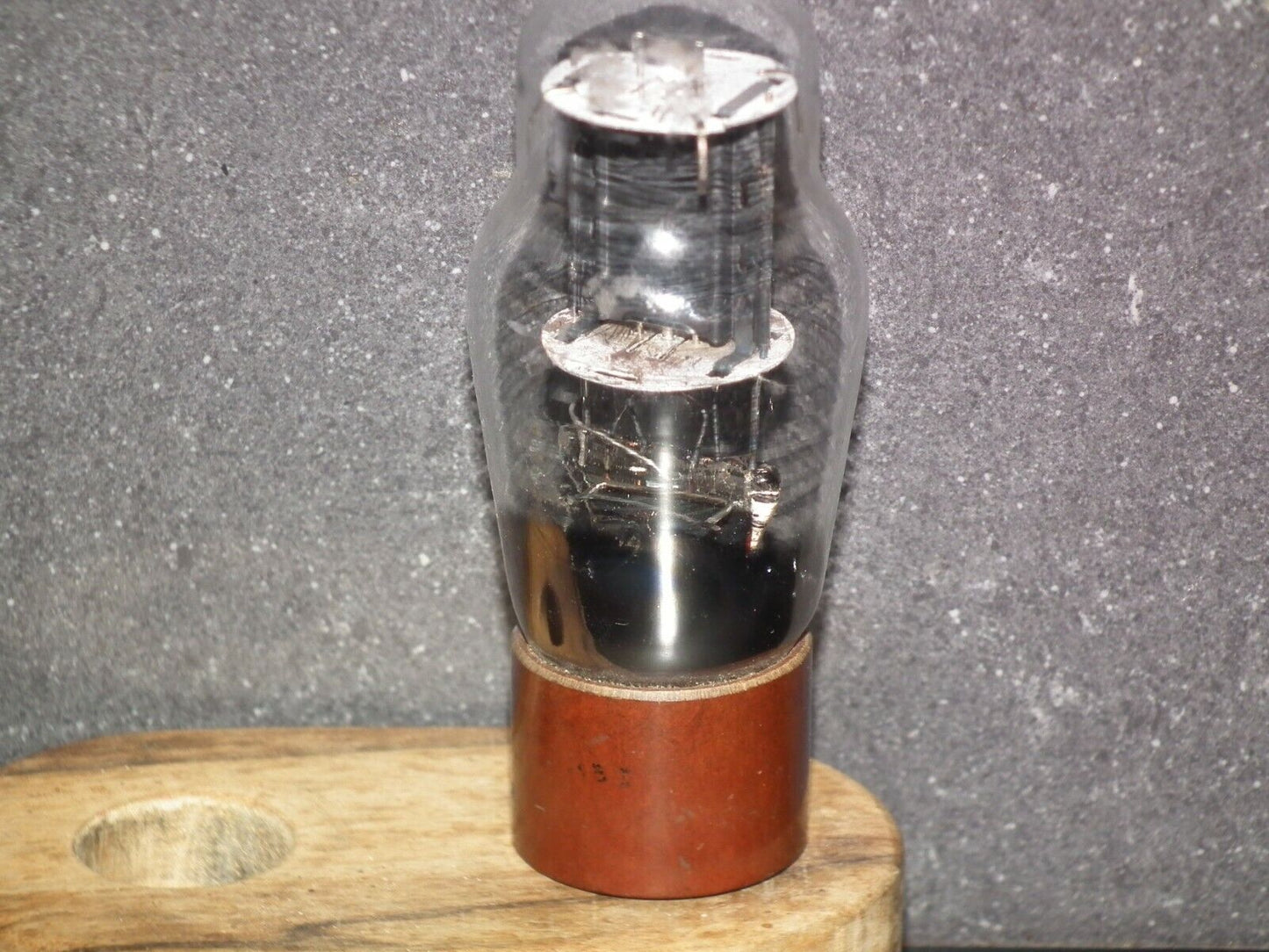 1626 RCA VT-137 NOS