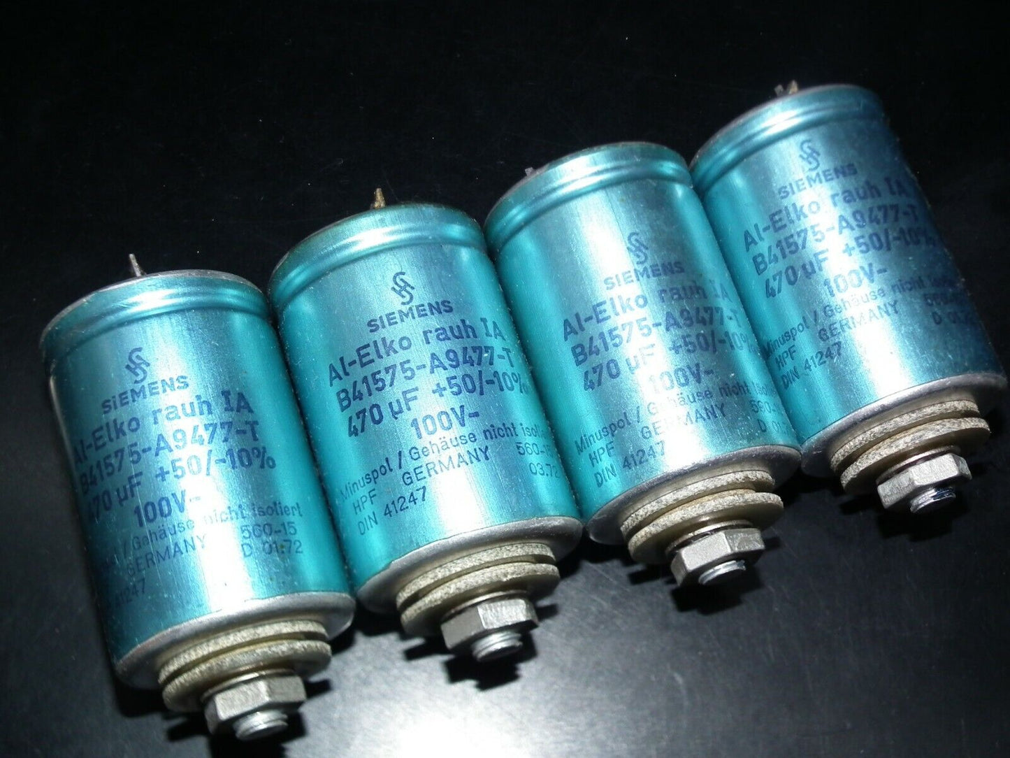 One vintage Siemens capacitor 470u 100V 470mfd Elko Rauh Made in West Germany 70