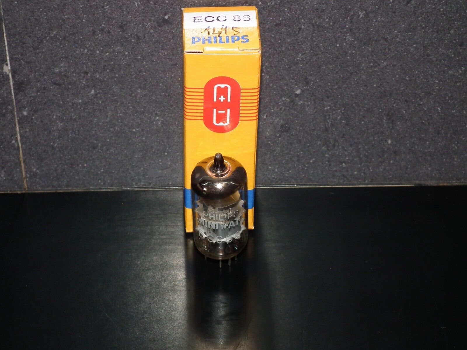 ECC88 6DJ8 Philips Holland Dual Stage E88CC 6922 sub Tested NOS