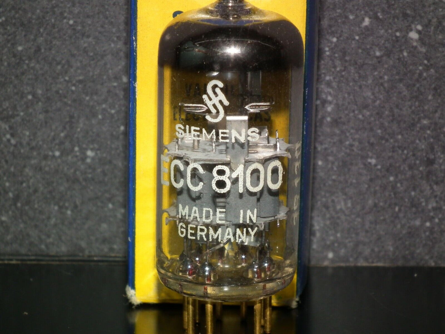 ECC8100 Siemens Halske Germany NOS NIB, low noise