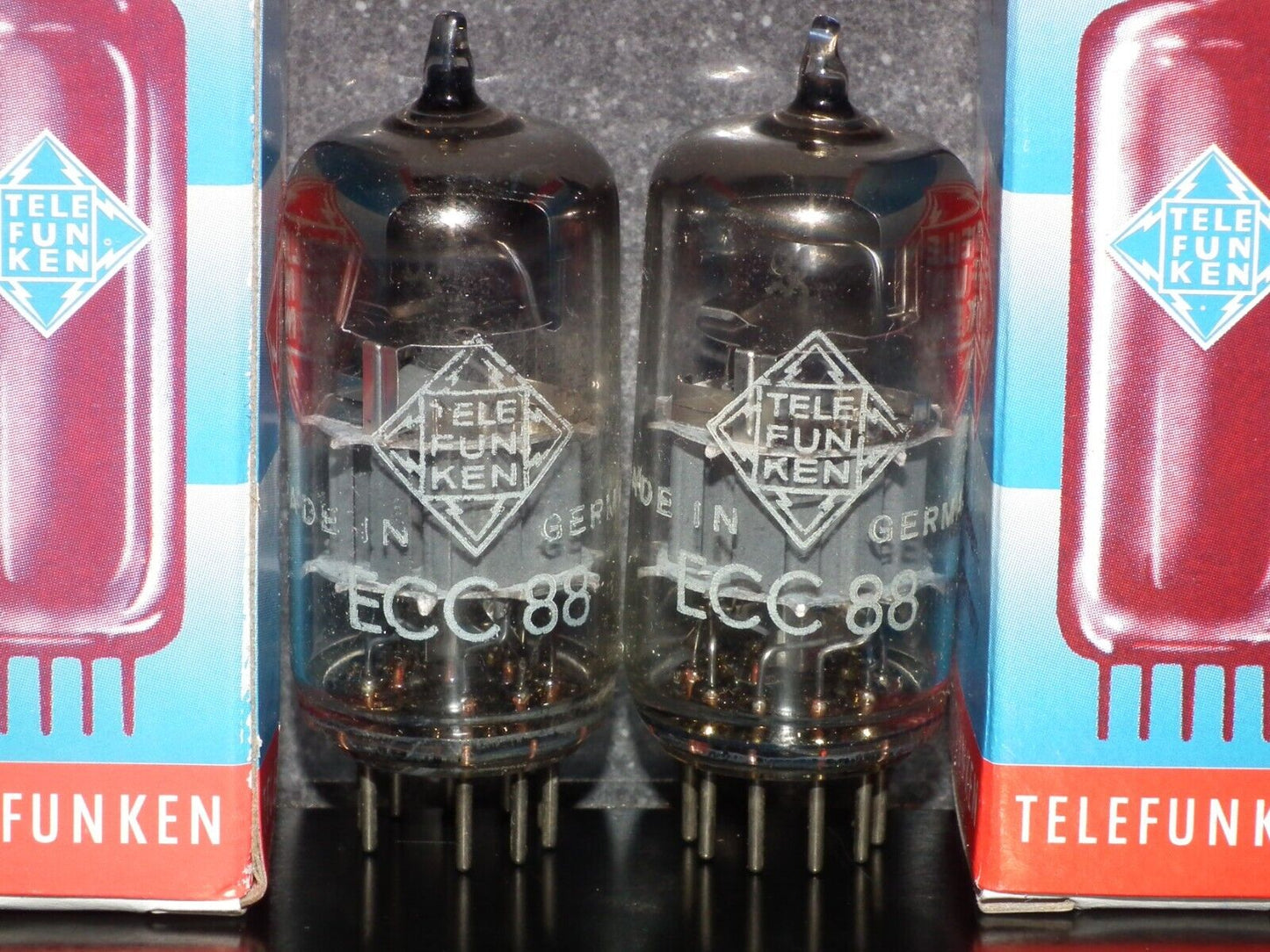 ECC88 Telefunken 6DJ8 Matched Pair Used Tested 90%, Diamond bottoms Berlin codes