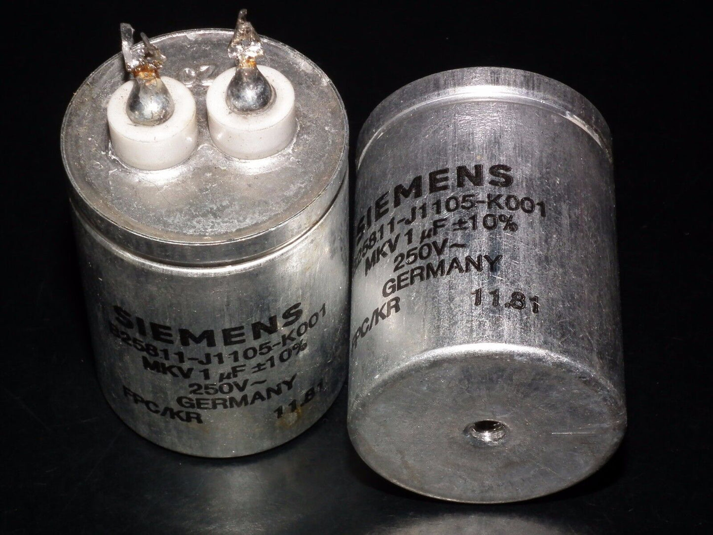 Two vintage MKV Capacitors 1mfd / 400V DC Siemens Klangfilm Hi End 1u 250V AC