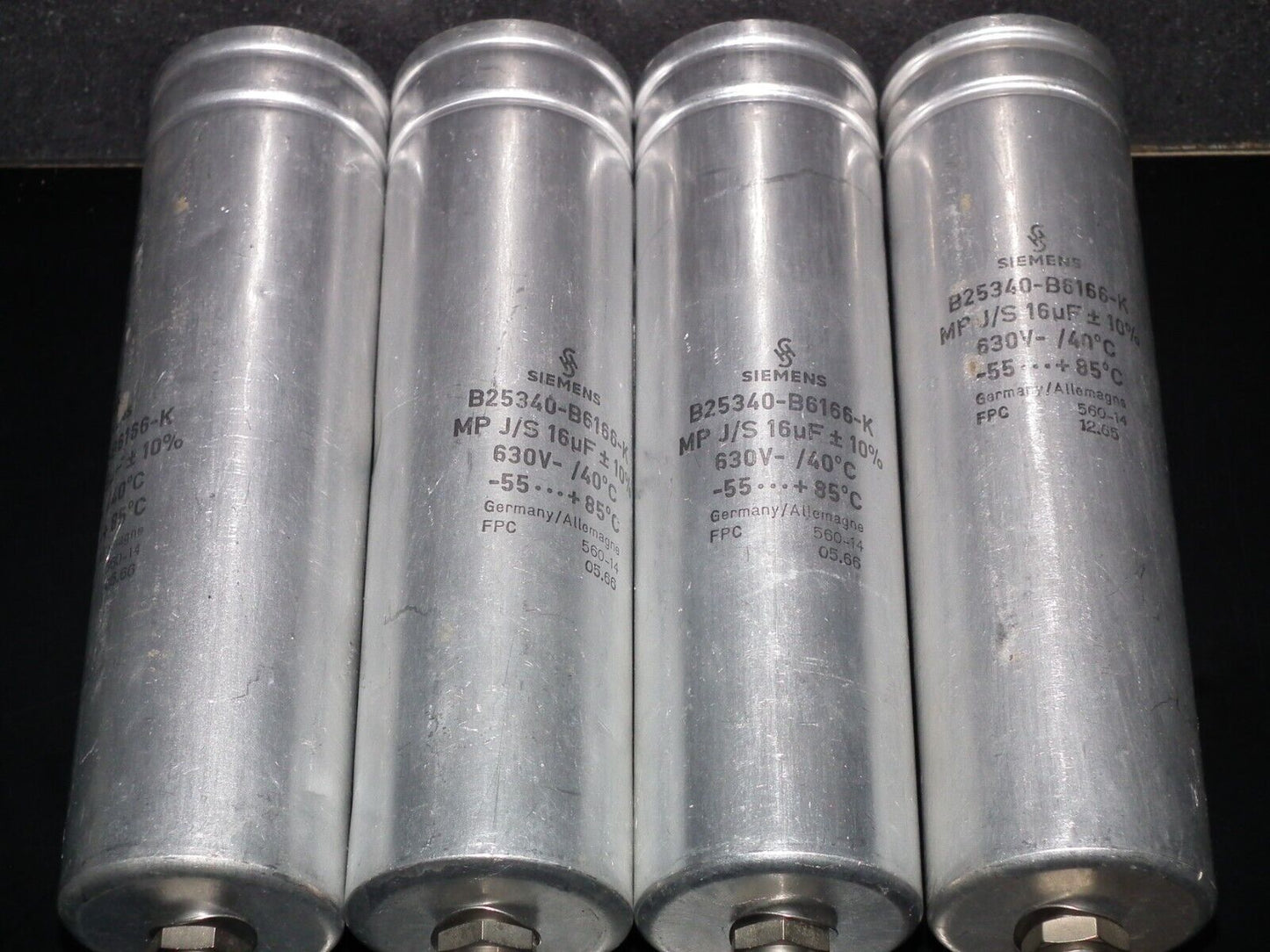 One NOS vintage Siemens PIO capacitors 16uF 630V Klangfilm, glass end seal 60s