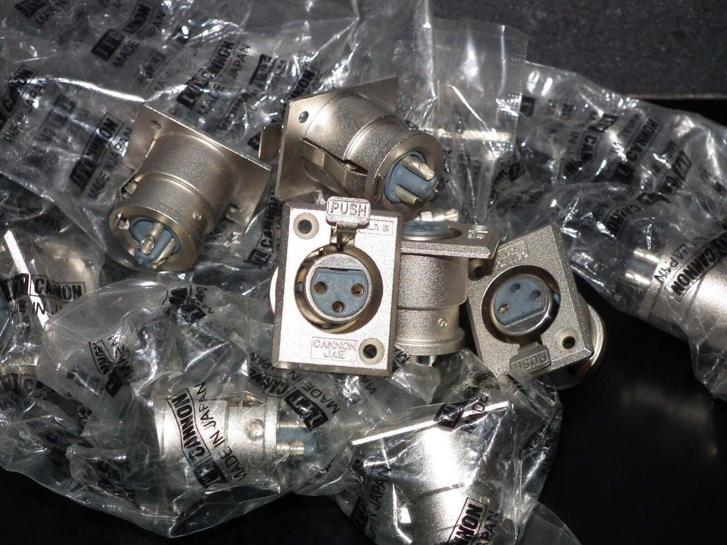 ITT Cannon JAE XLR-3-31 NOS female connector XLR 3 31 (3 pole) Made in JAPAN