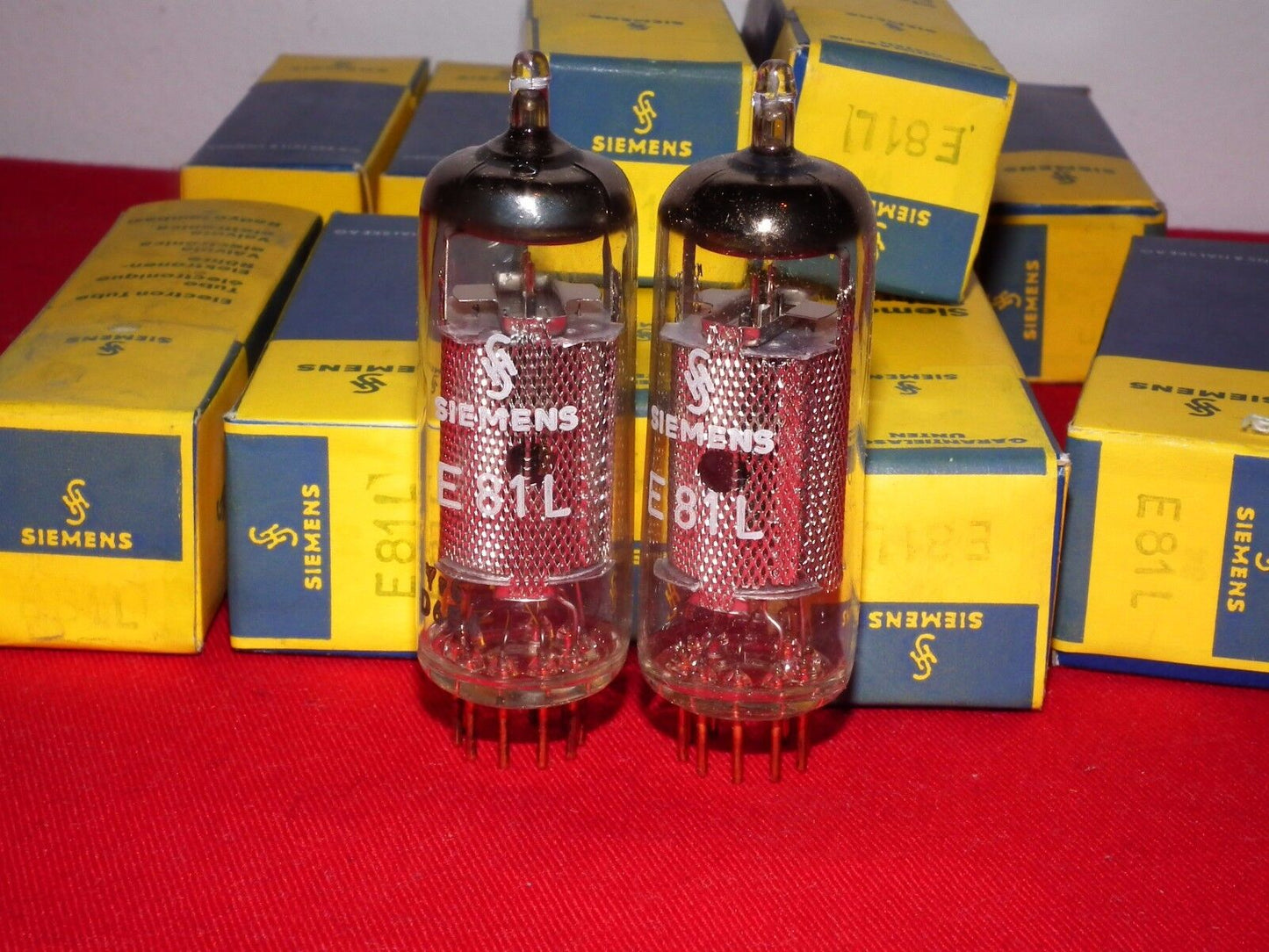 E81L 6686 NOS NIB Valvo Hamburg (rebranded Siemens) Gold Pins