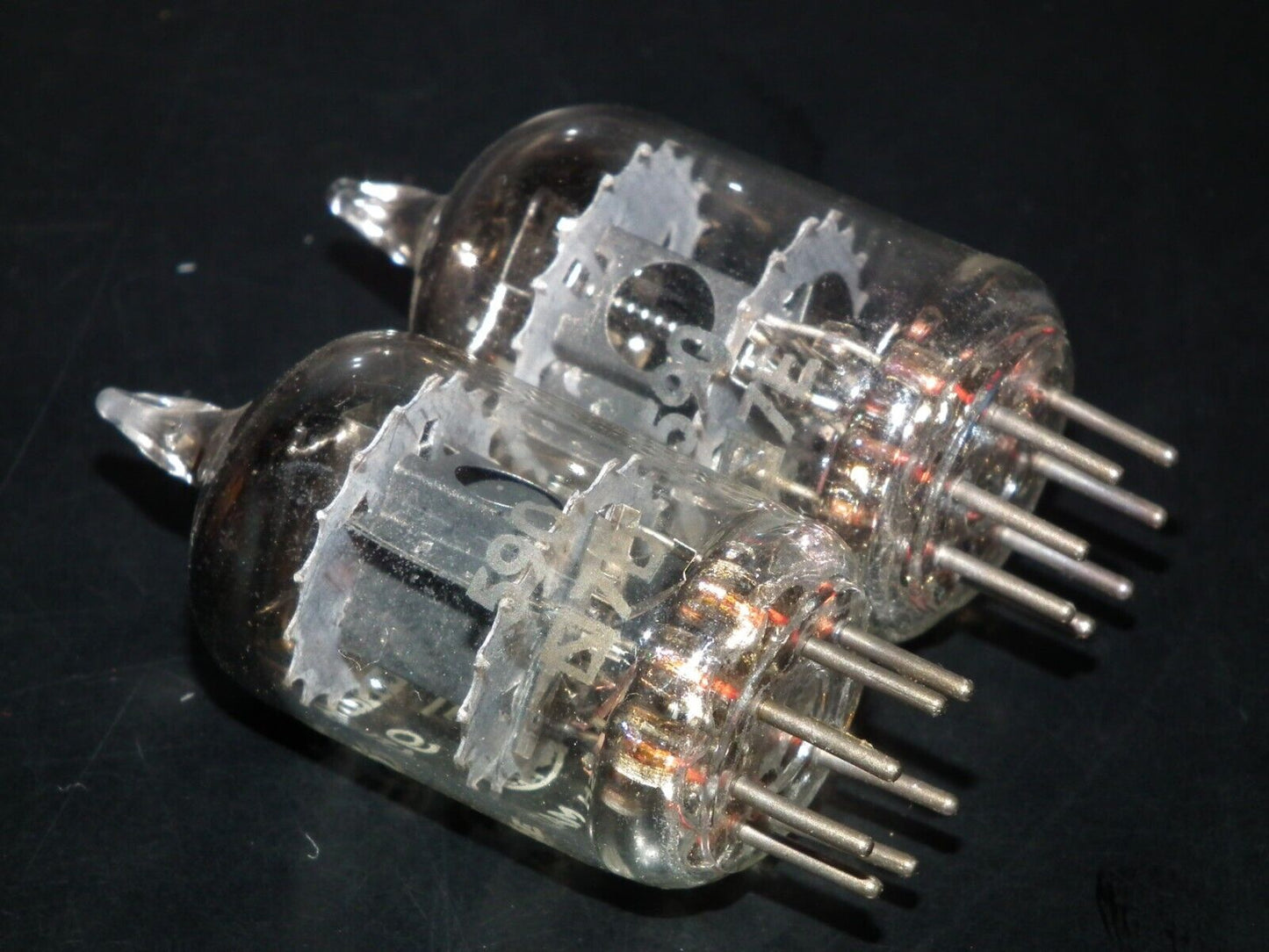 Matched Pair EF95 5654 6AK5W Mullard WHYTELEAFE Square Getter NOS Made in UK