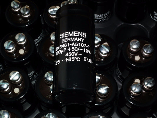 One vintage NOS electrolytic capacitor 100uF 450V Siemens Germany (screw term.)