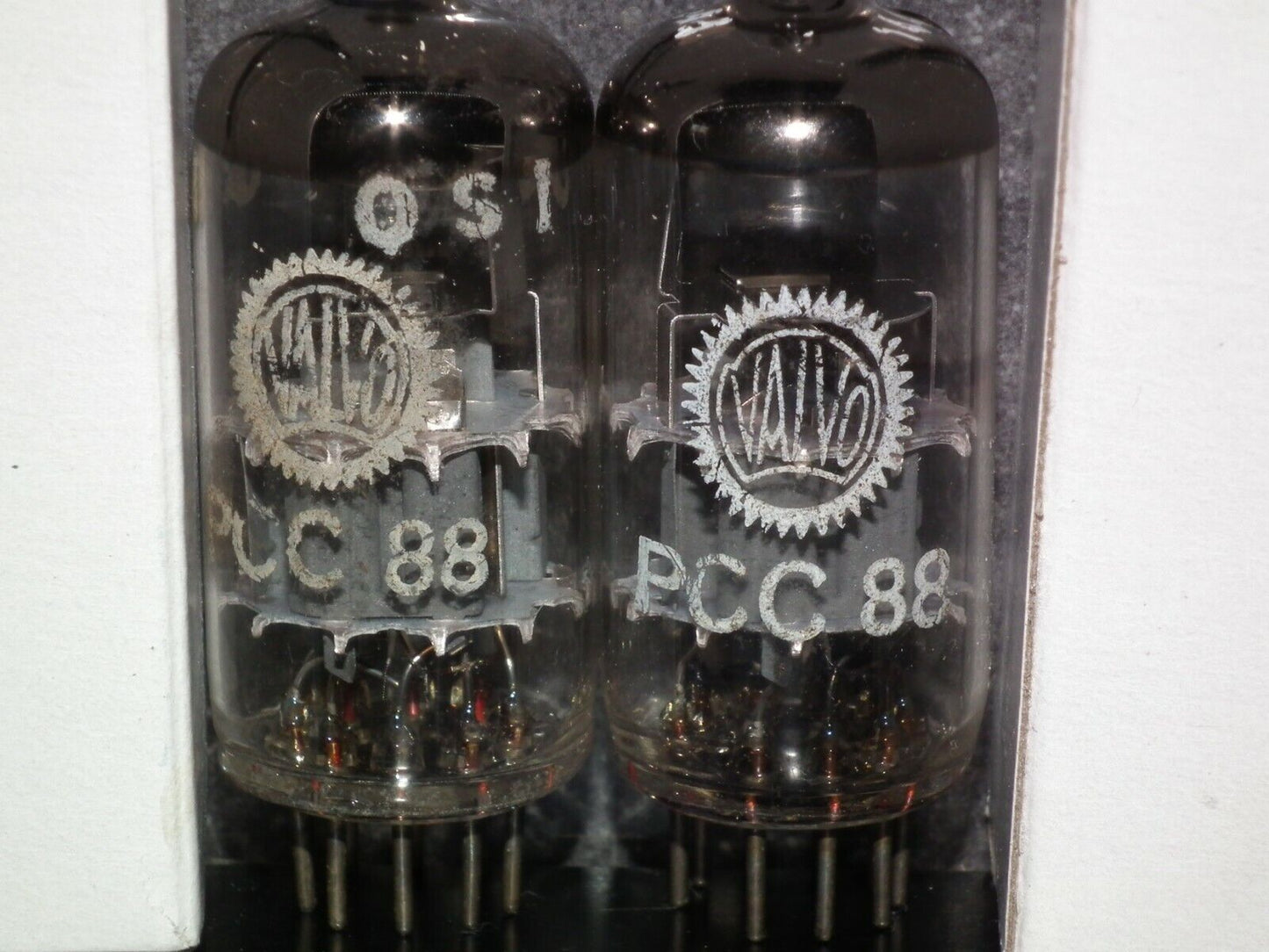 Matched pair PCC88 Valvo 7DJ8 GRAY SHIELD DUAL STAGE GETTER Used tested OK