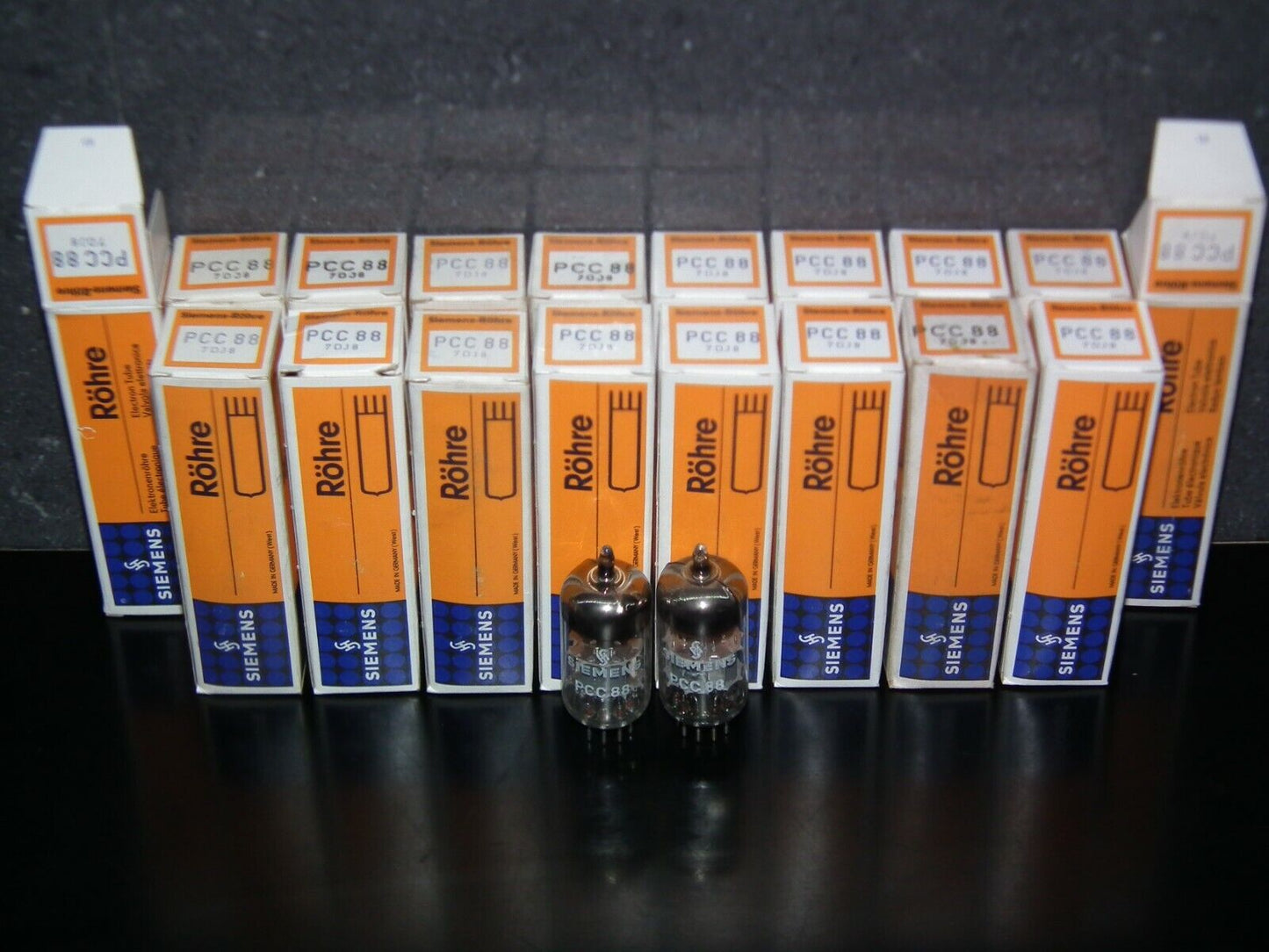 Single (1 pcs) PCC88 Siemens & Halske 7DJ8 Munich Plant West Germany