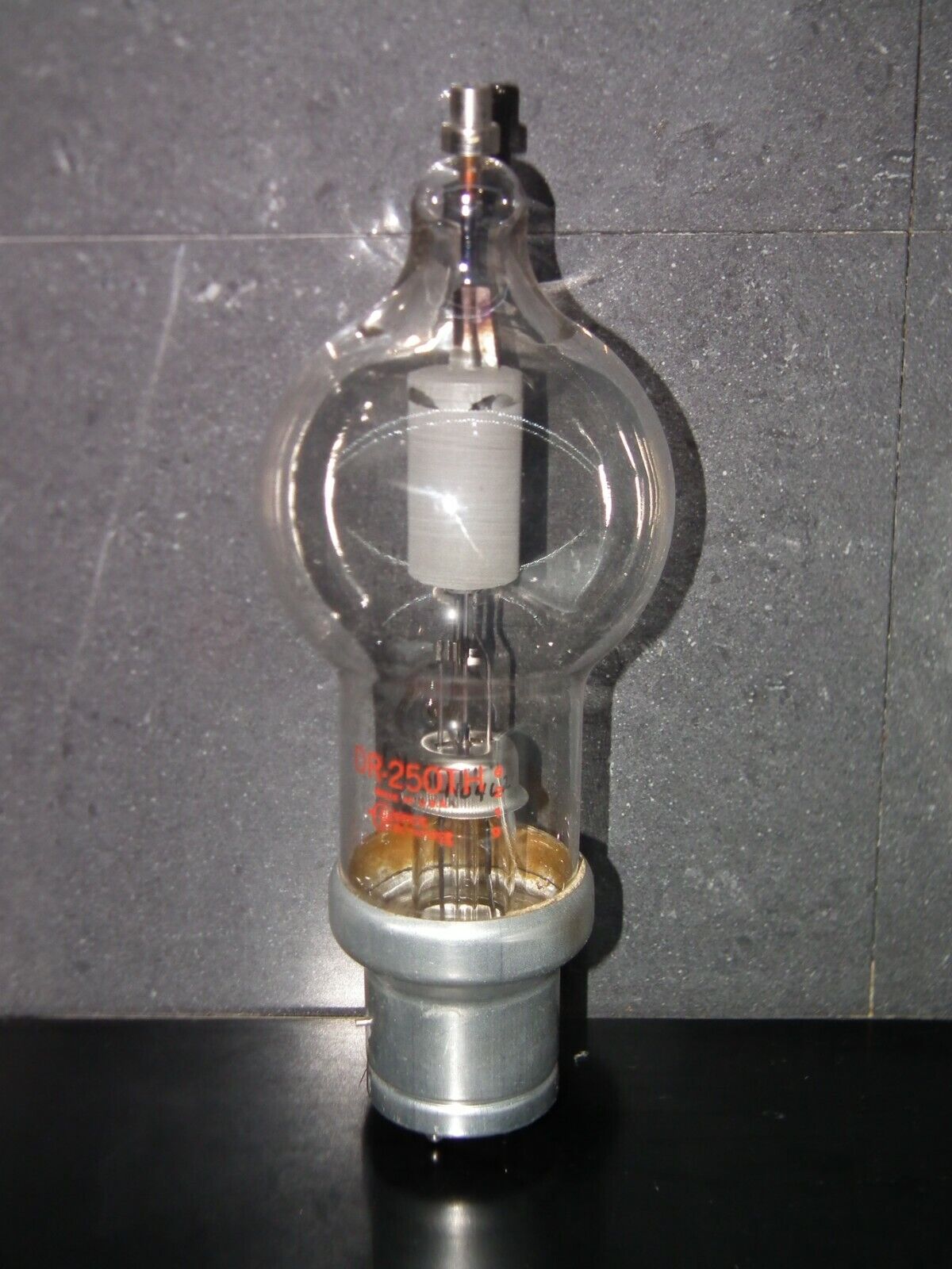 250TH General Electronics, NOS Tested 100%