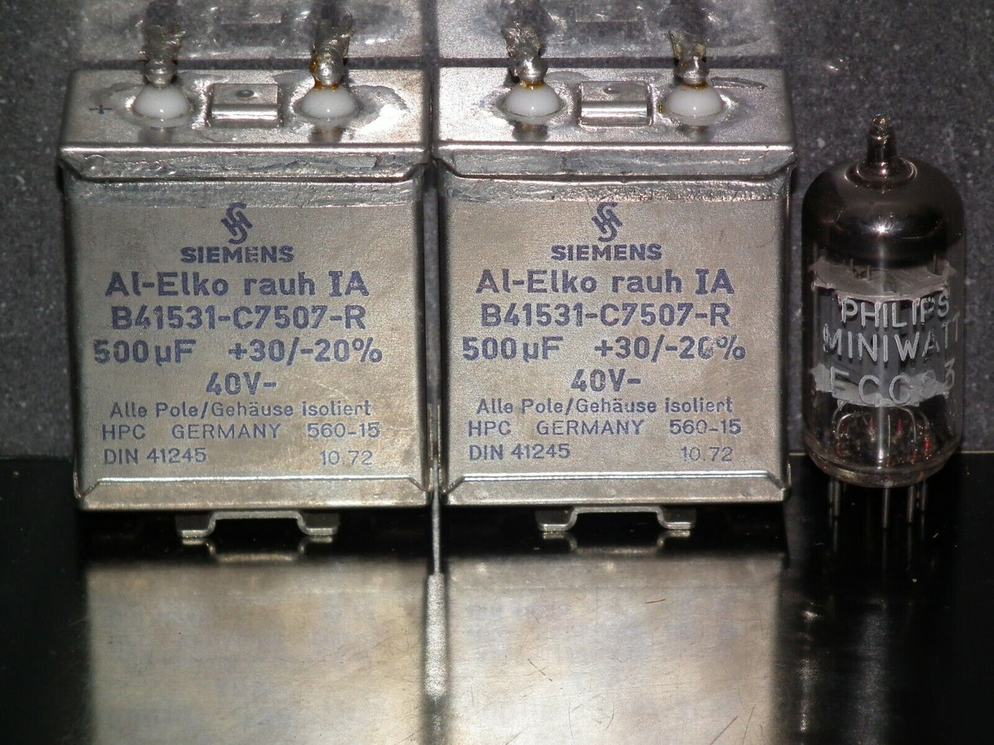 Two vintage Siemens capacitors 500uF 40V Klangfilm tube audio W.Germany 500mfd