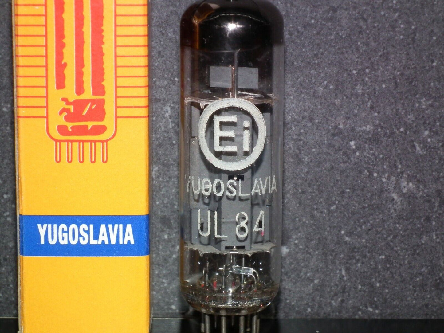 UL84 45B5 N119 EI Philips NOS NIB tube audio pentode
