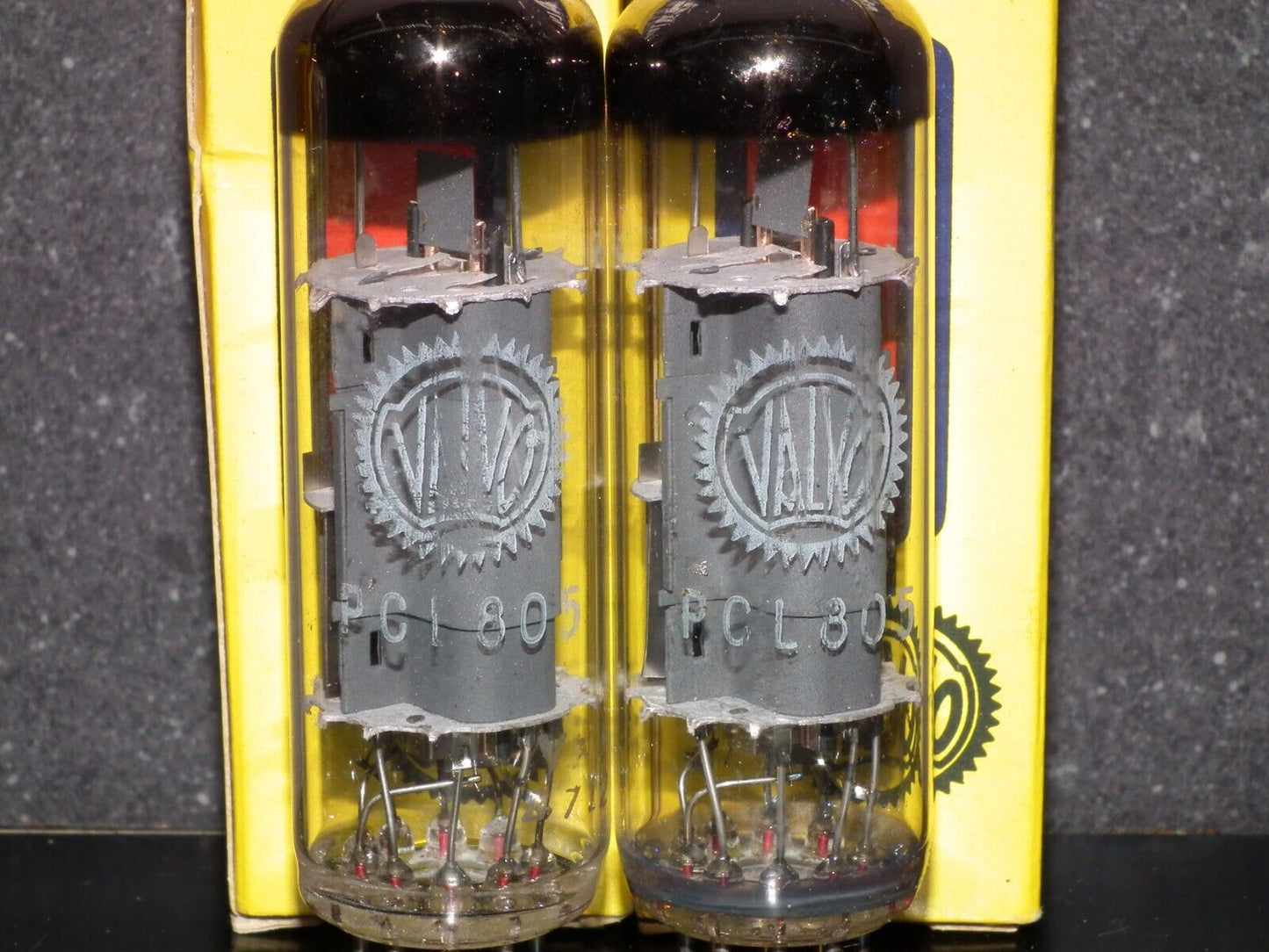 Platinum Matched Pair (2 tubes) PCL805 Valvo Philips Triode Pentode NOS NIB