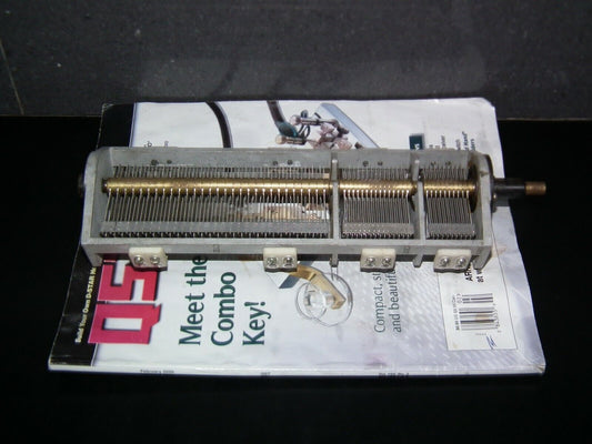 Three Sections Air Variable Capacitor 200pF + 275pF + 300pF NOS Ball bearing