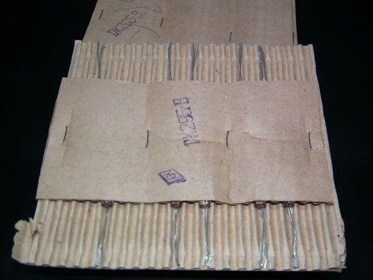 50 pcs 1J29B-V 1J29B Miniature Tiny HF Pentode NOS QTY=50 Made in 1981 1Ж29Б-В