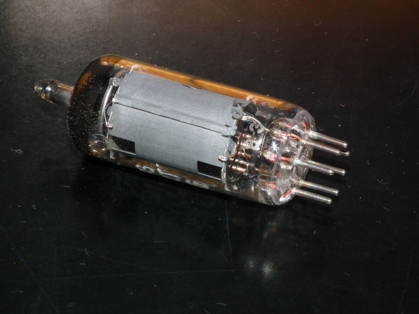 EF94 6AU6 Mullard Blackburn tube plant 1963, rebranded Philips Low Noise Tested