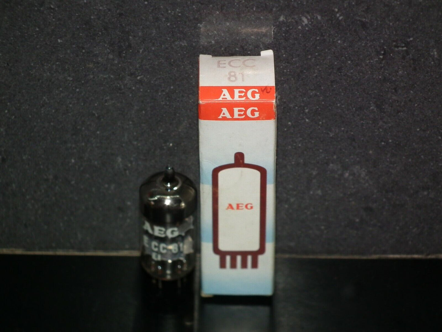 ECC81 12AT7 AEG Germany NOS NIB made by Tungsram tested strong balanced sections
