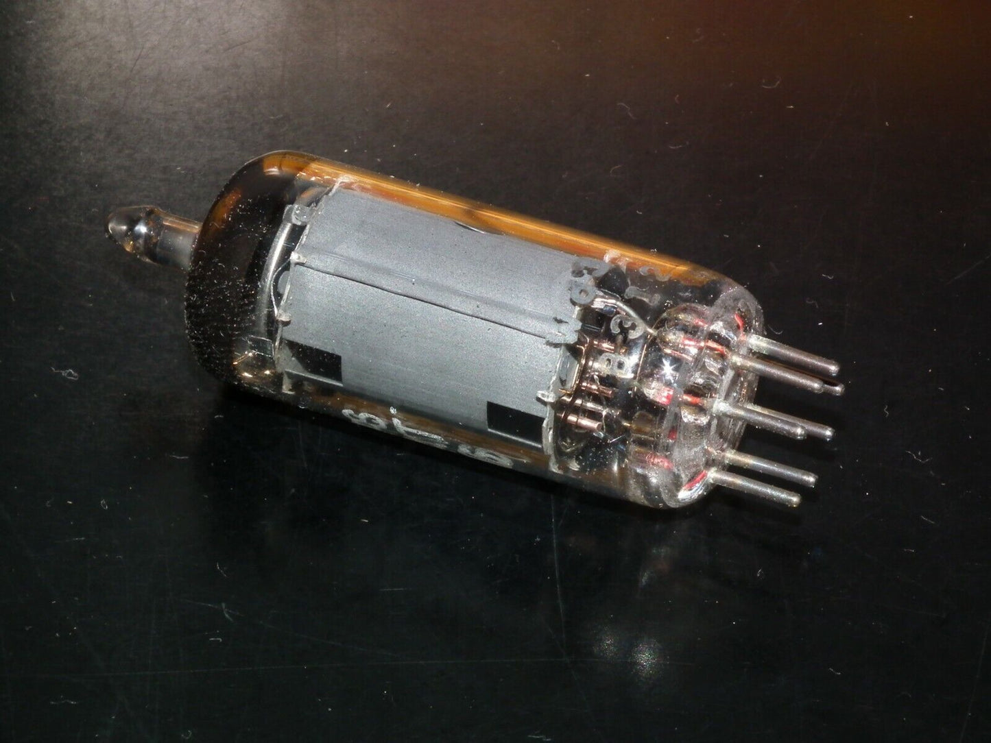 EF94 6AU6 Mullard Blackburn tube plant 1963, rebranded Philips Low Noise Tested