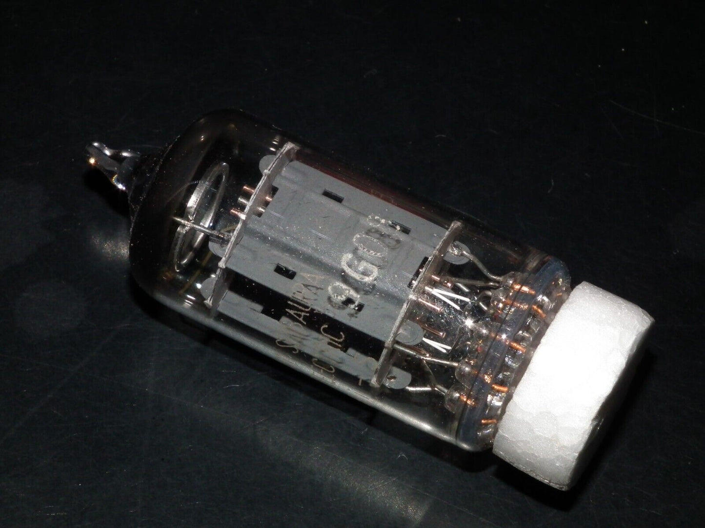 One (1 pcs) ECC82 12AU7 Toshiba Japan, NOS NIB Made back in 60s RARE LONG ANODES