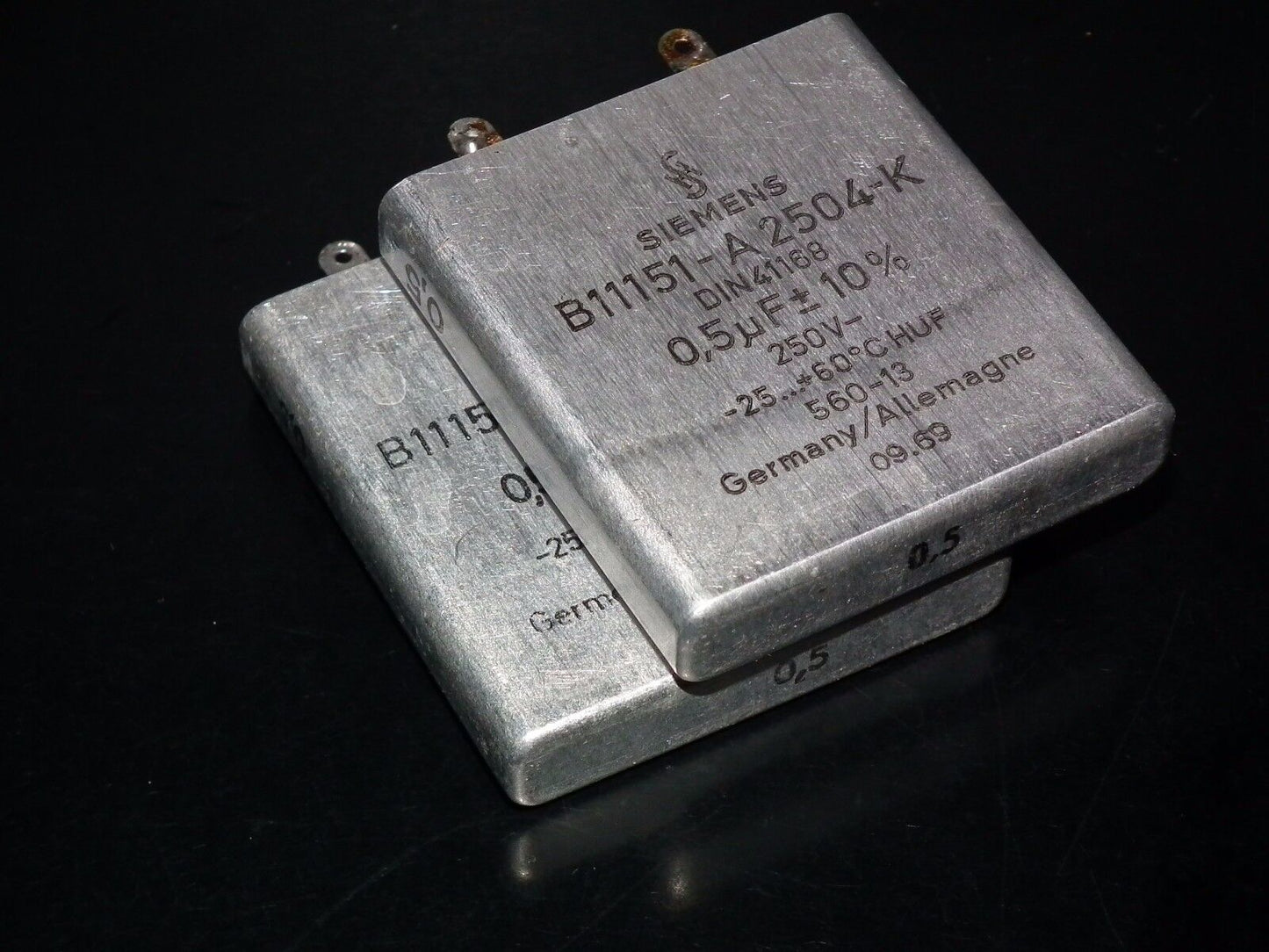 Two vintage Siemens PIO capacitors 0.5uF 250V Klangfilm Made in Germany in 60s