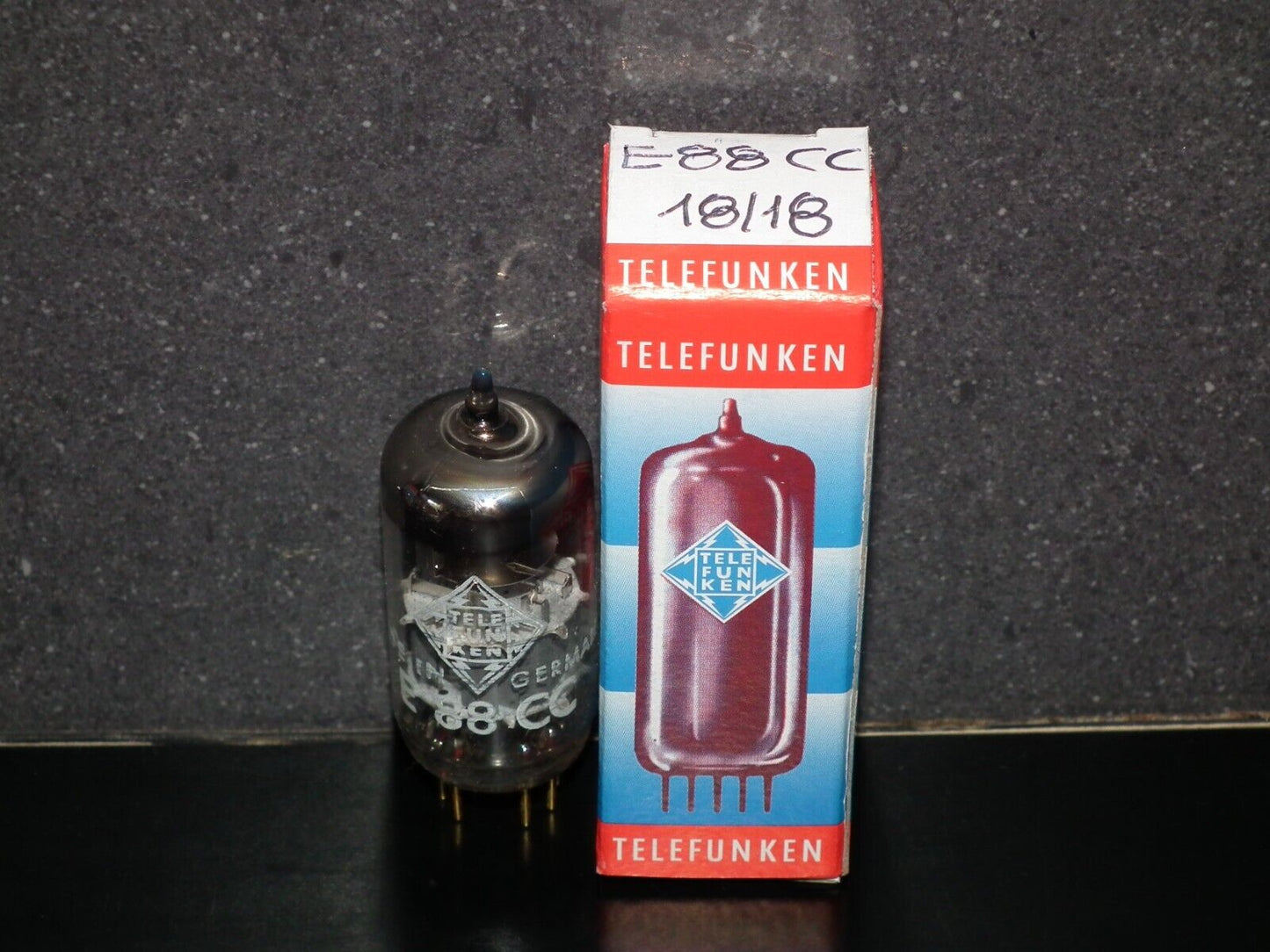 E88CC Telefunken 6922 Tested NOS 115% Balanced Diamond Bottom Ulm West Germany