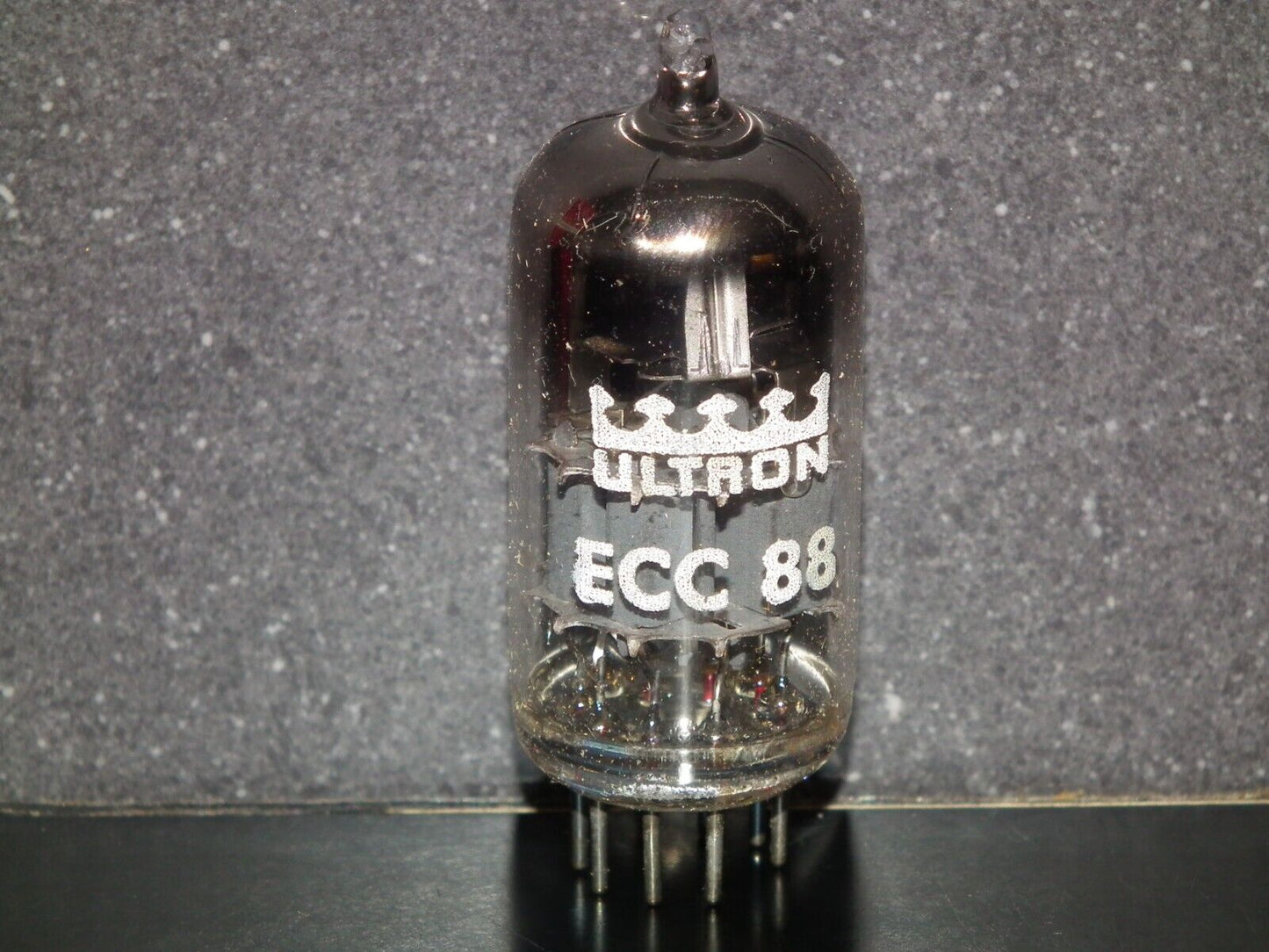 ECC88 Siemens Germany Rebranded ULTRON 6DJ8 NOS NIB