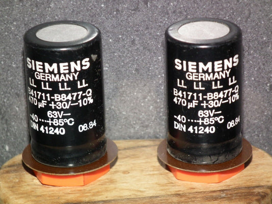 Two vintage Siemens electrolytic capacitors 470uF / 63V West Germany 1984