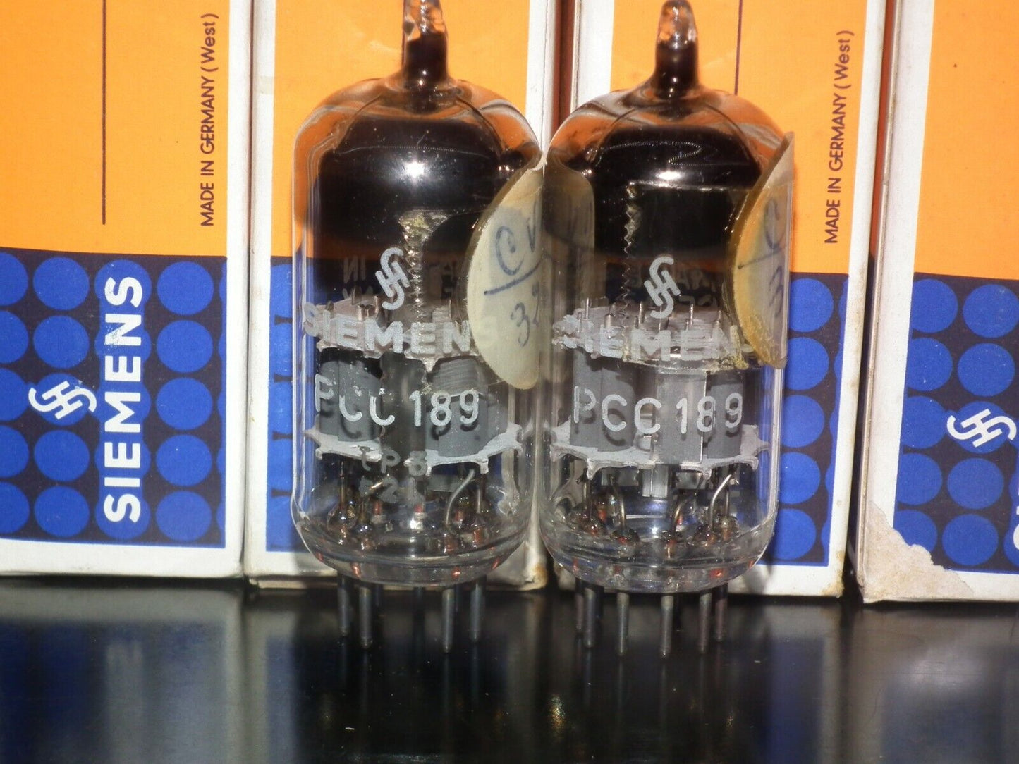 Matched Pair PCC189 Siemens 7ES8 NOS NIB ECC88 E88CC 6DJ8 6922 Sub