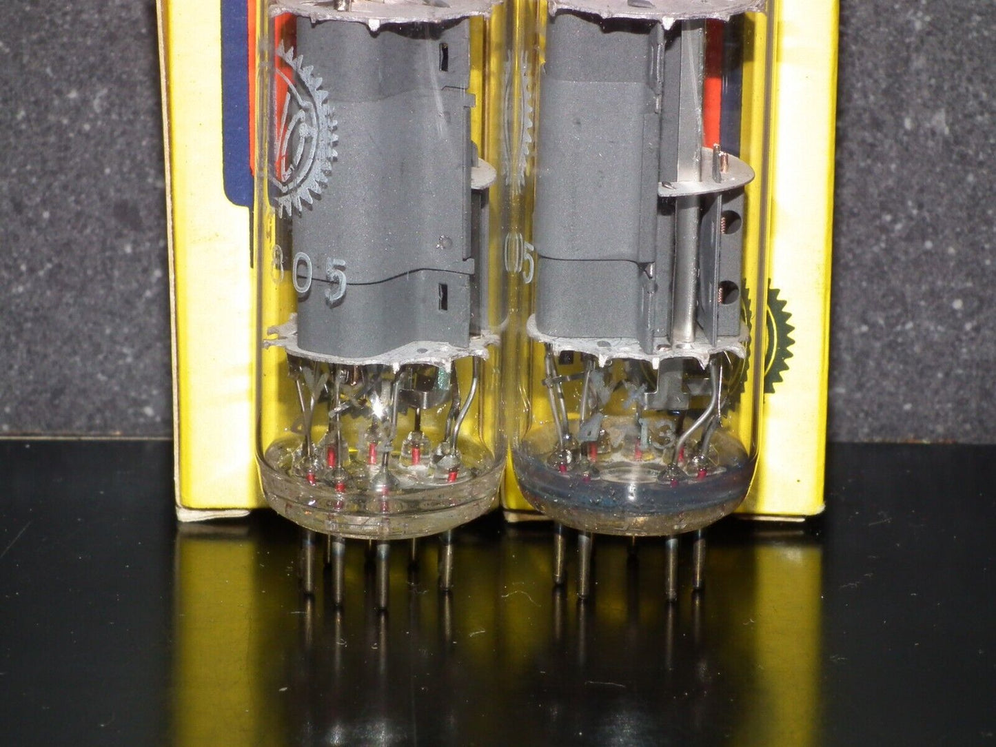 Platinum Matched Pair (2 tubes) PCL805 Valvo Philips Triode Pentode NOS NIB