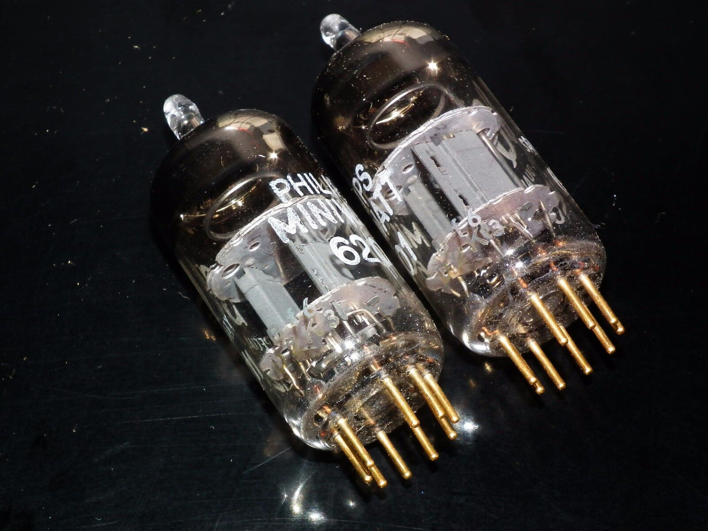 Philips 6201 ECC81 12AT7 E81CC NOS matched pair Made by Valvo 1962 Gold Pins