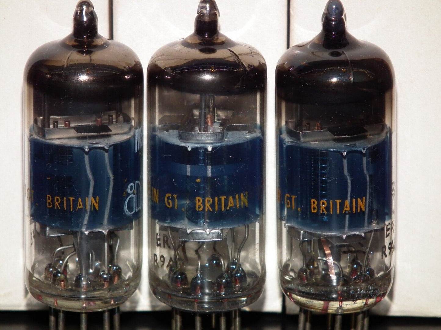 6064 6AM6S EF91 Mullard NOS NIB Mitcham plant