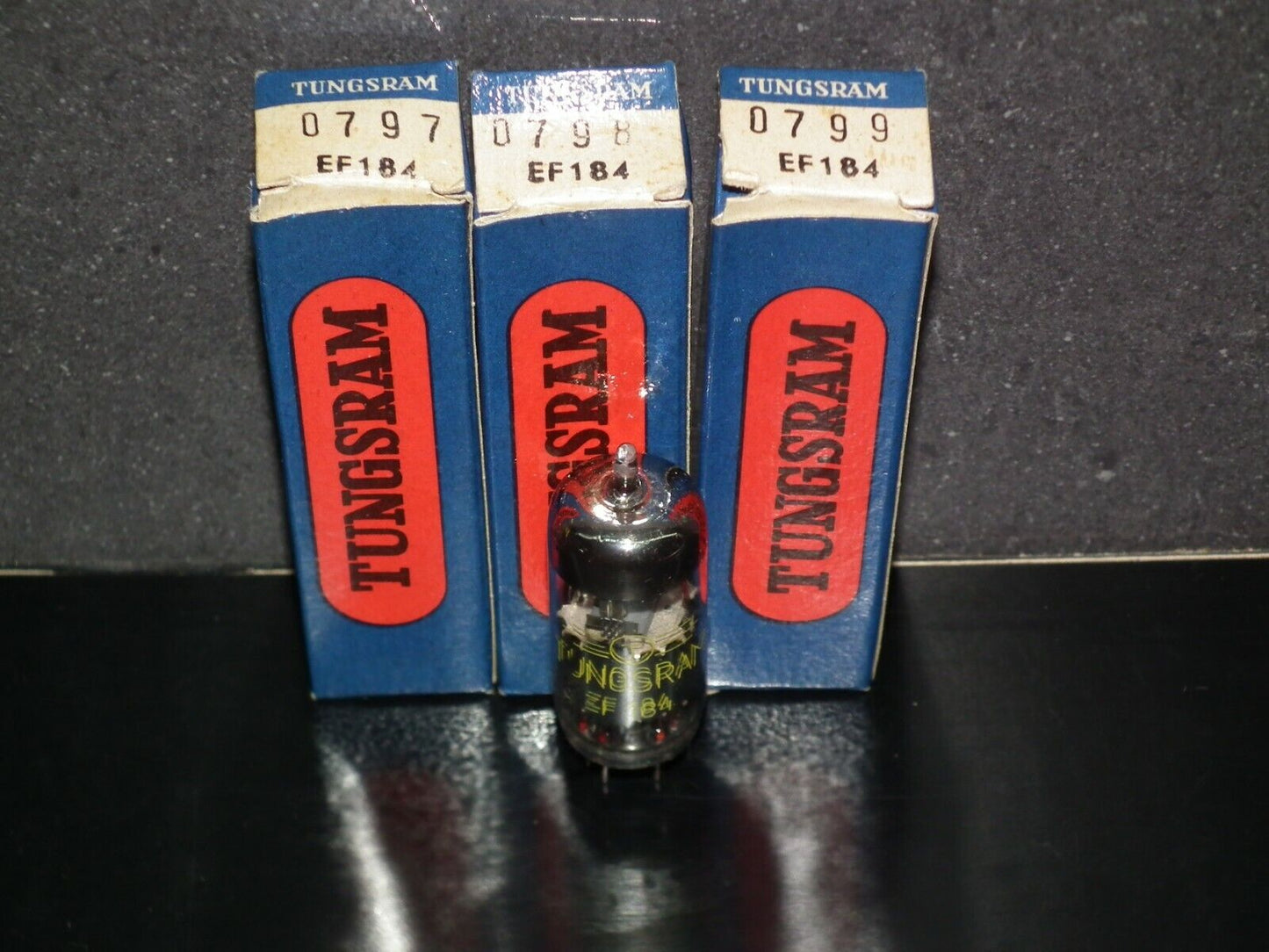 EF184 Tungsram Hungary 1971 NOS NIB 6EJ7 6F26 6J51P