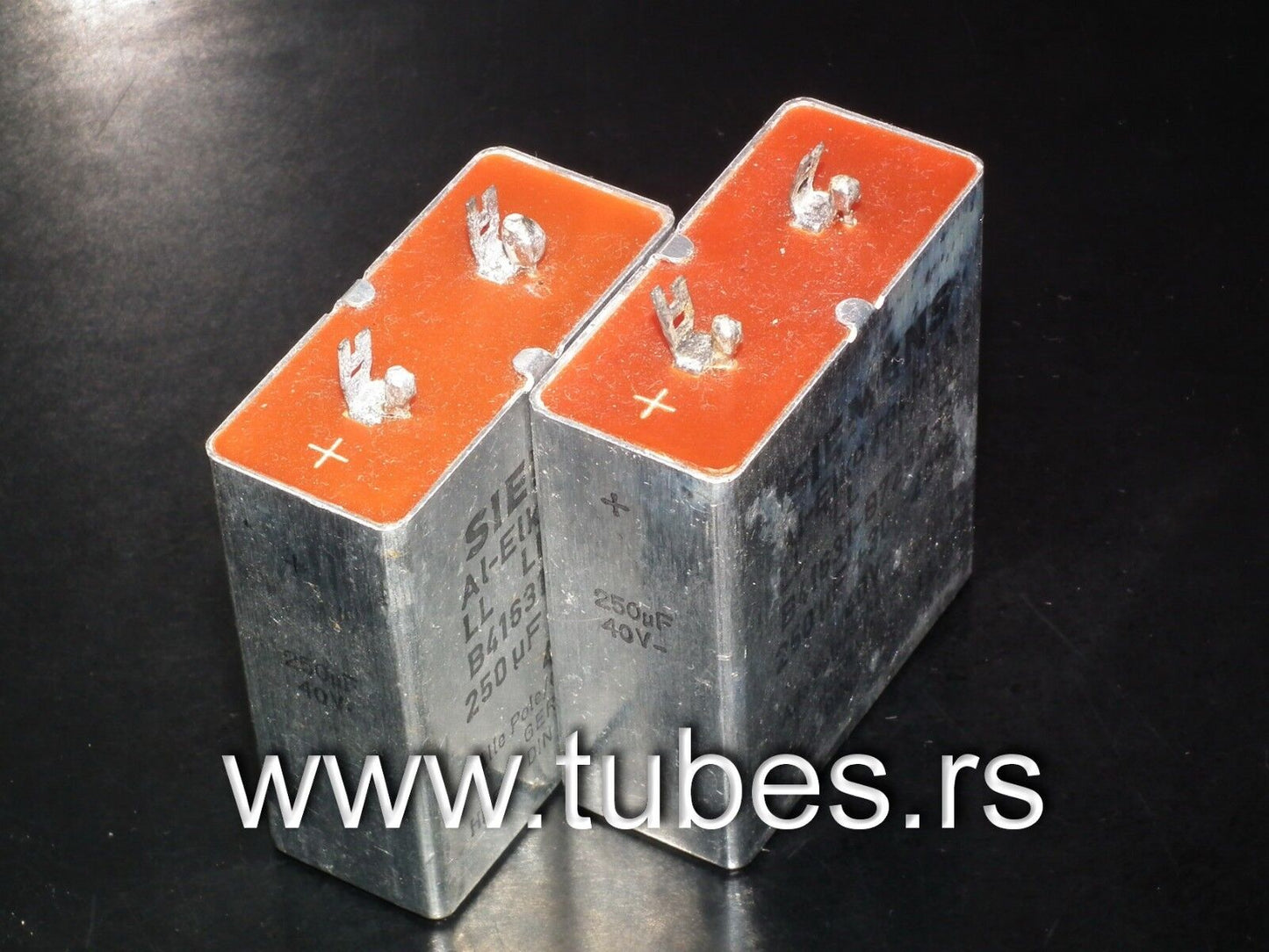 Two vintage Siemens electrolytic capacitors 250uF / 40V Klangfilm, West Germany