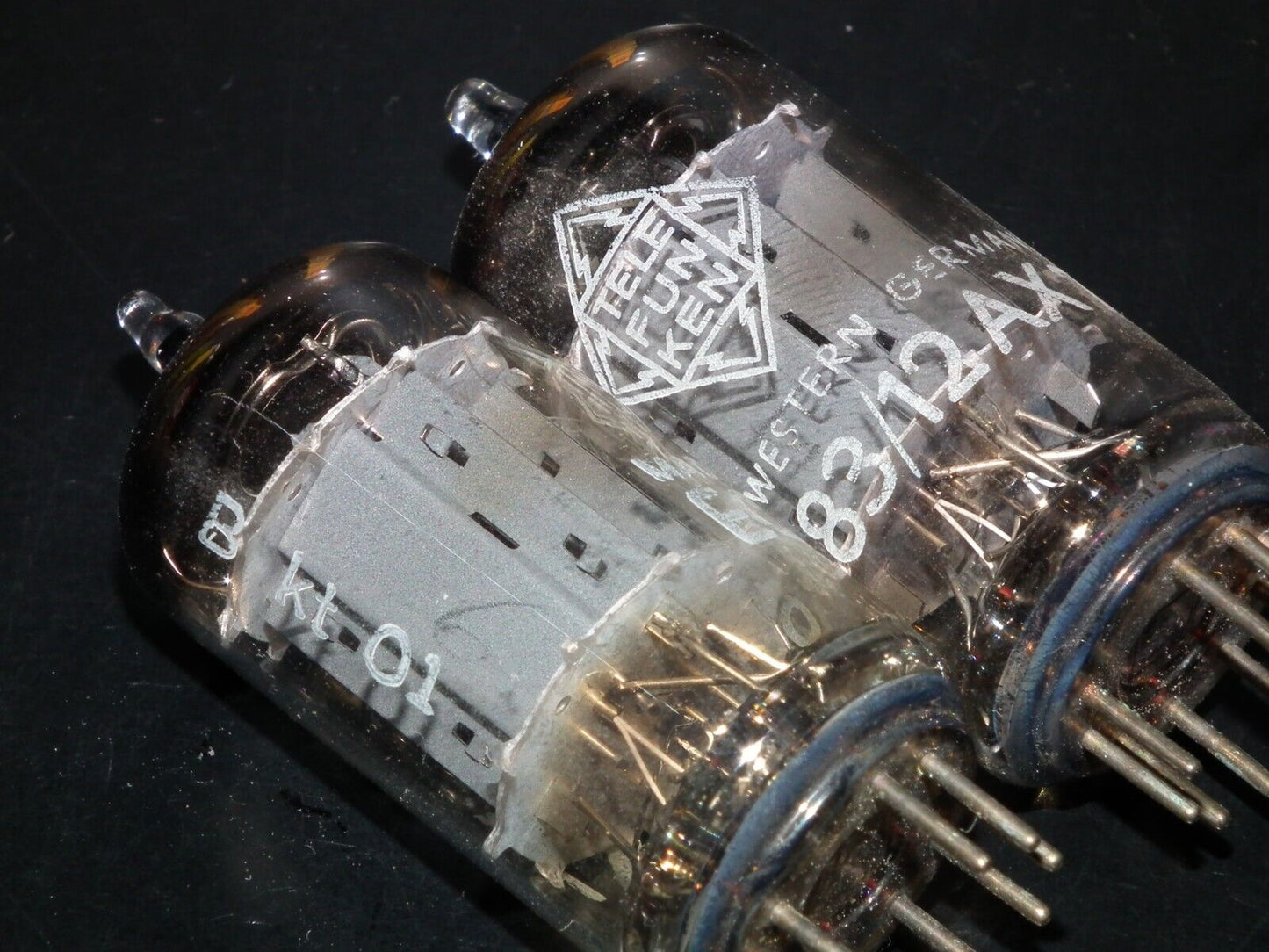 Matched Pair 12AX7 Telefunken ECC83 Tested 85/100% Smooth Anodes DB Berlin Codes