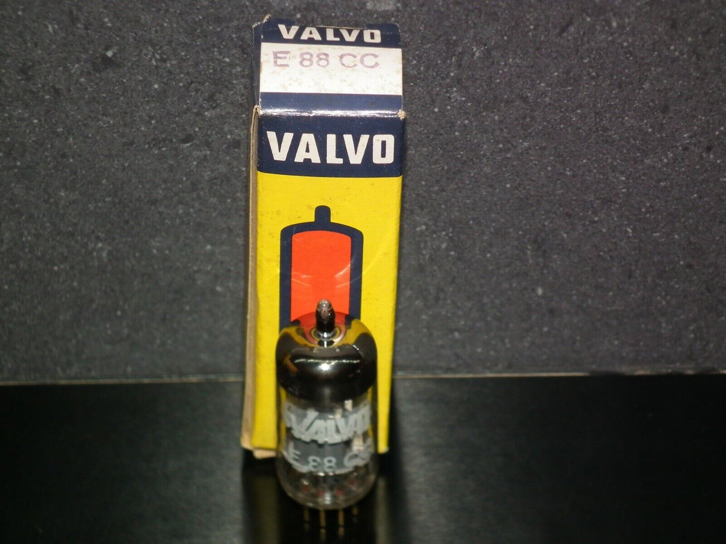 E88CC Mullard MItcham Rebranded Valvo Gold pins, perfectly balanced NOS NIB