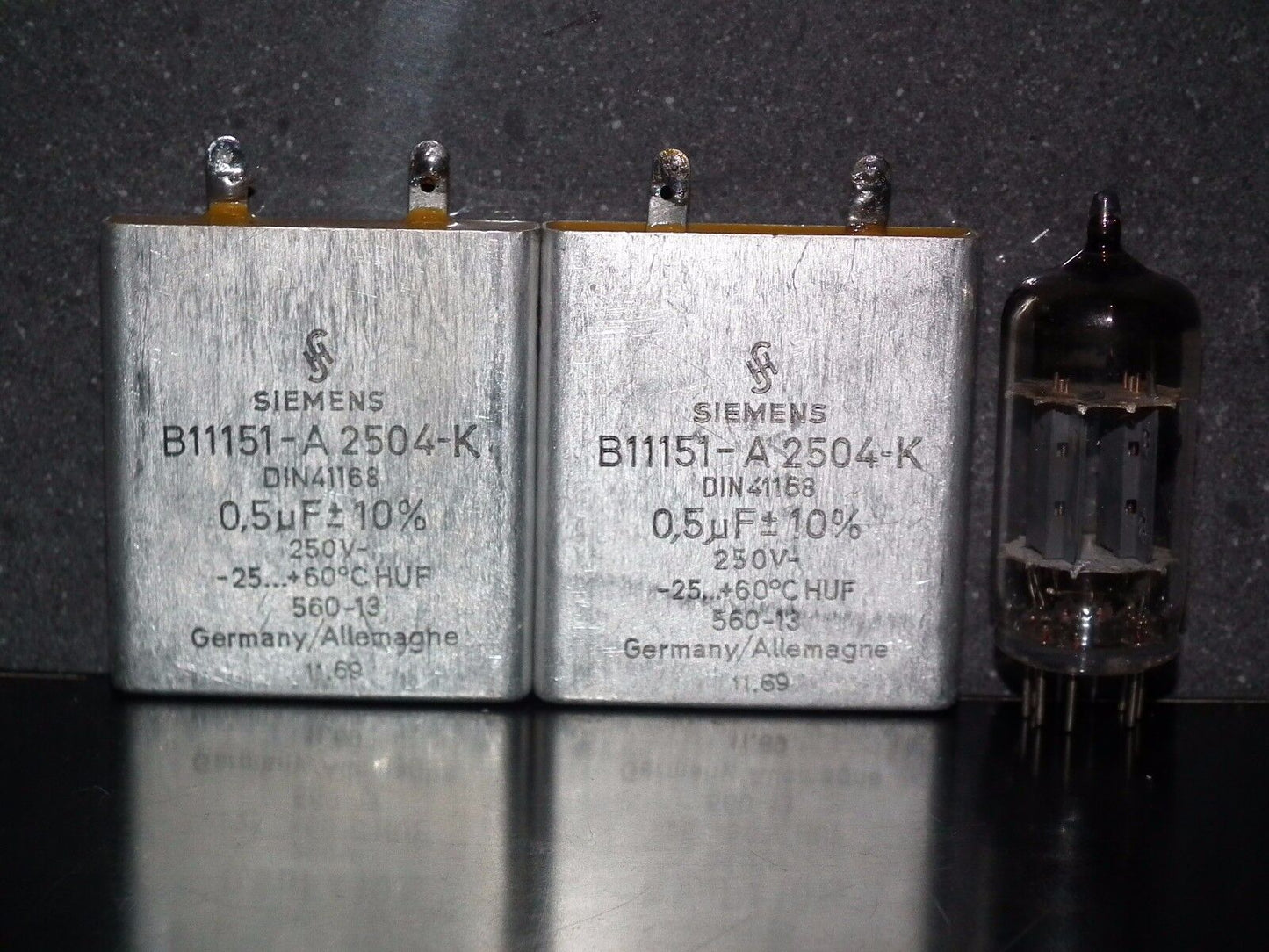 Two vintage Siemens PIO capacitors 0.5uF 250V Klangfilm Made in Germany in 60s