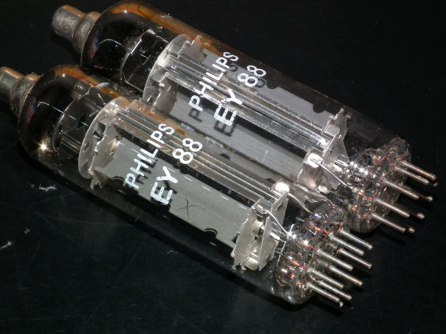 Ten ( 10 pcs ) EY88 6AL3 Philips dumper booster diode NOS NIB