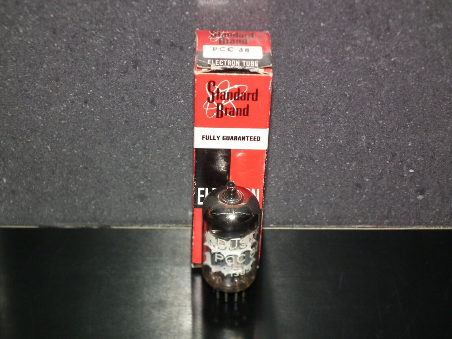 PCC88 Philips rebranded Standard Industrial 7DJ8 DUAL STAGE GETTER NOS NIB