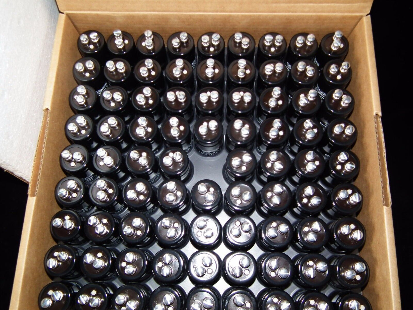 Ten pcs (10) Siemens NOS electrolytic capacitors 100uF 450V West Germany 80s
