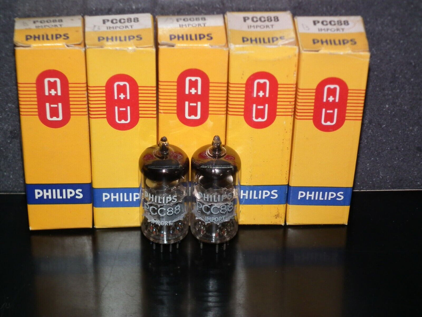 PCC88 Mullard 7DJ8 Rebranded Philips Platinum Matched Pair
