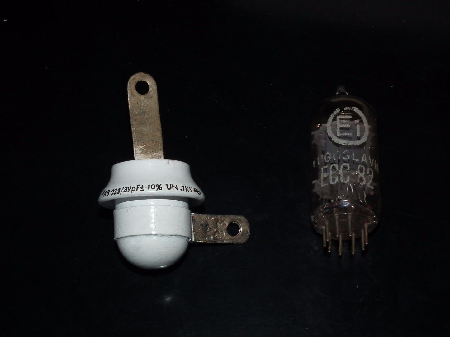 LCC France 39pF 7KV doorknob capacitor for professional broadcast ham radio NOS