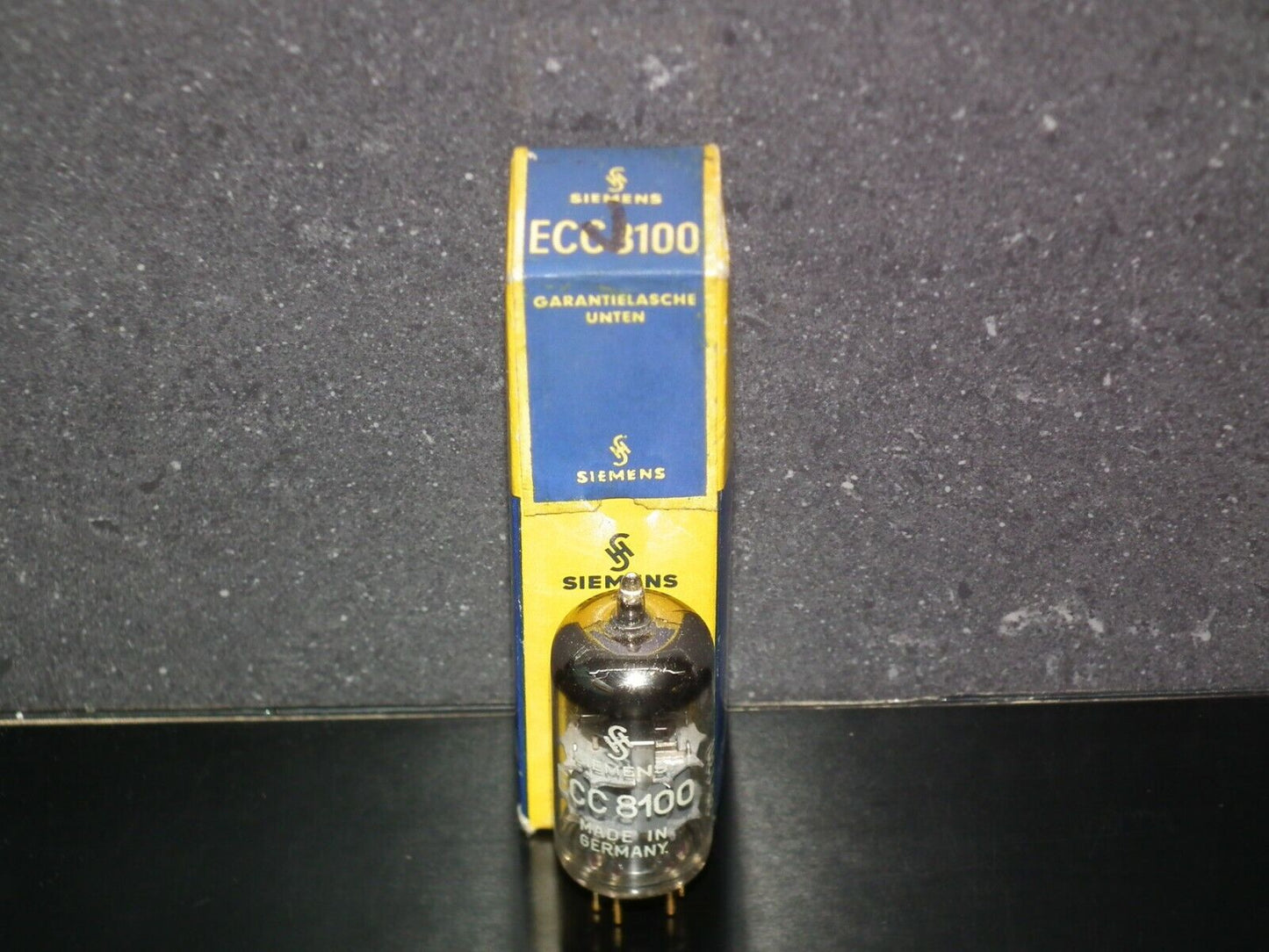ECC8100 Siemens Halske Germany NOS NIB, low noise