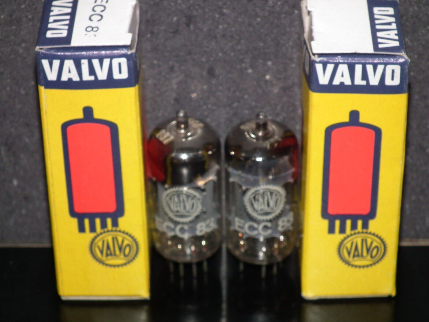 ECC83 Valvo 12AX7 Long Anodes 17mm Inclined Getter mC1 D7E Bottom Codes 120%